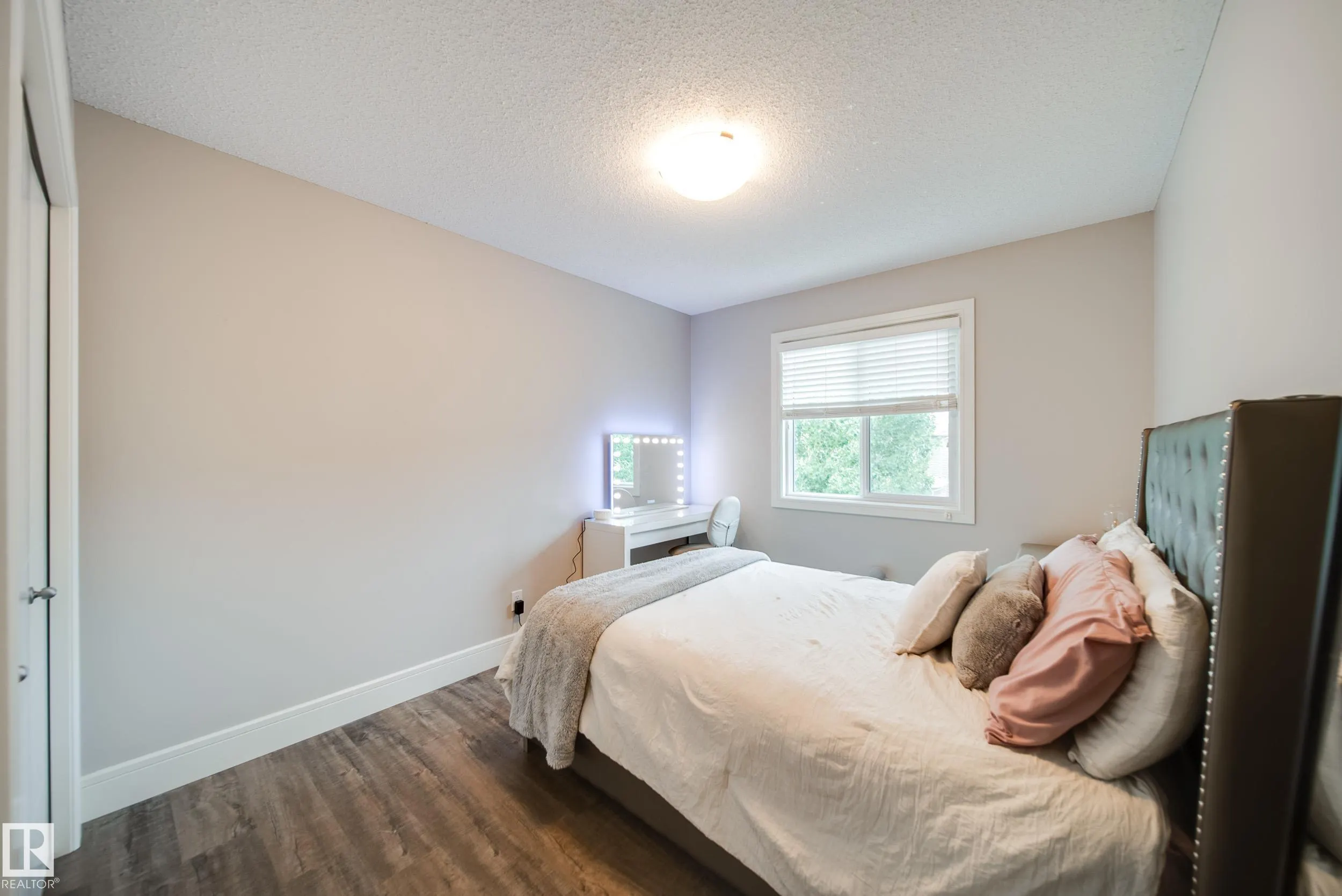 4373 CRABAPPLE Crescent
