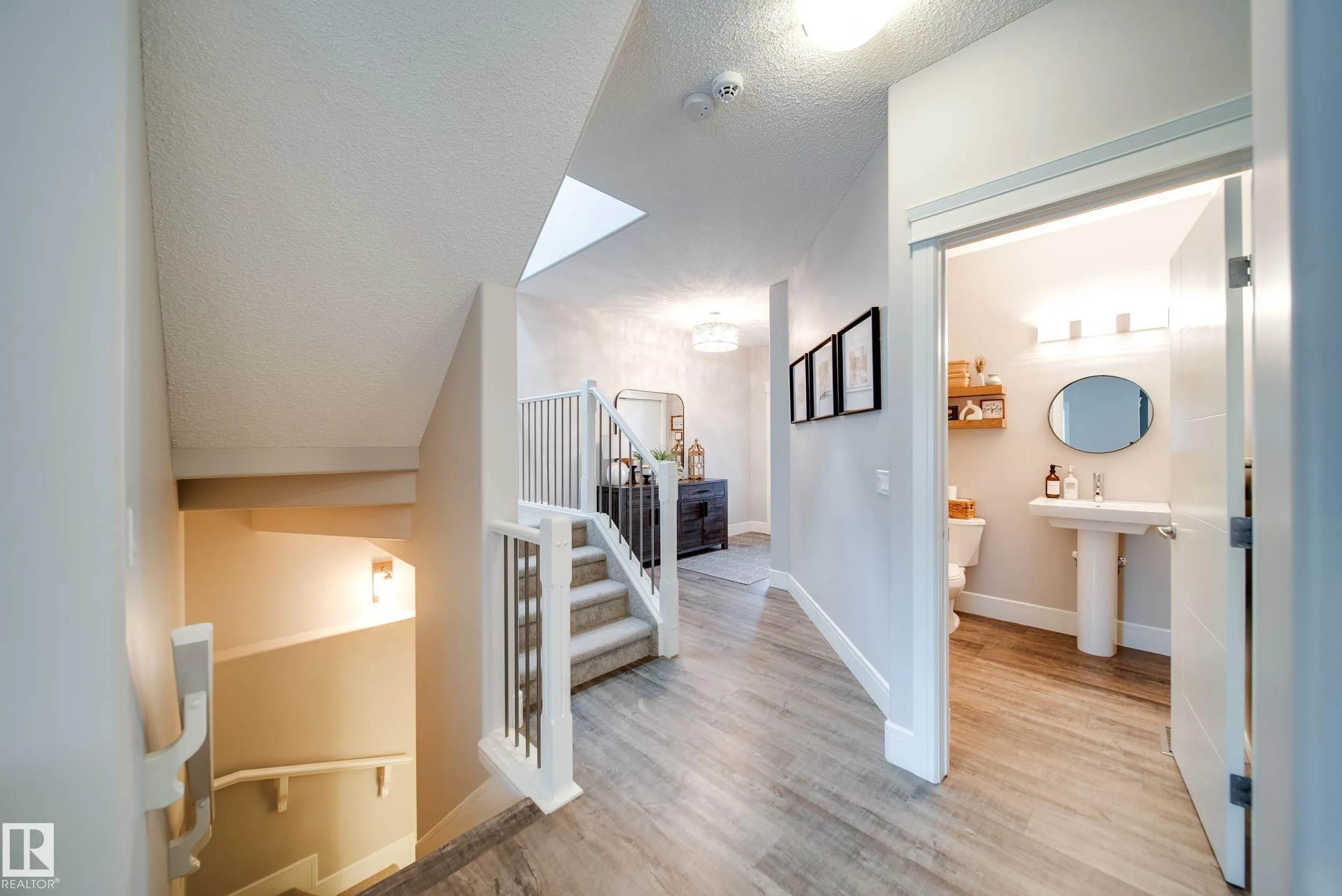 4373 CRABAPPLE Crescent