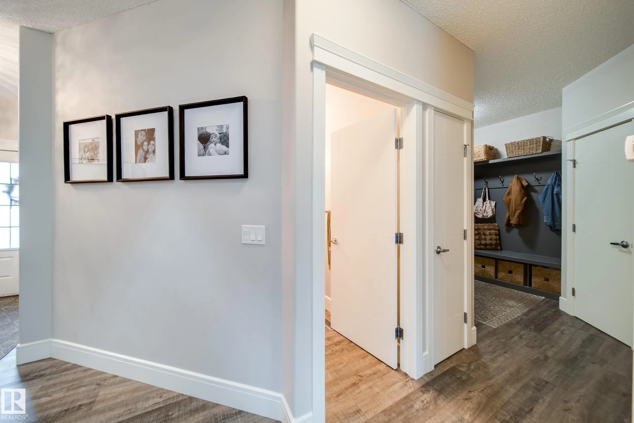 4373 CRABAPPLE Crescent