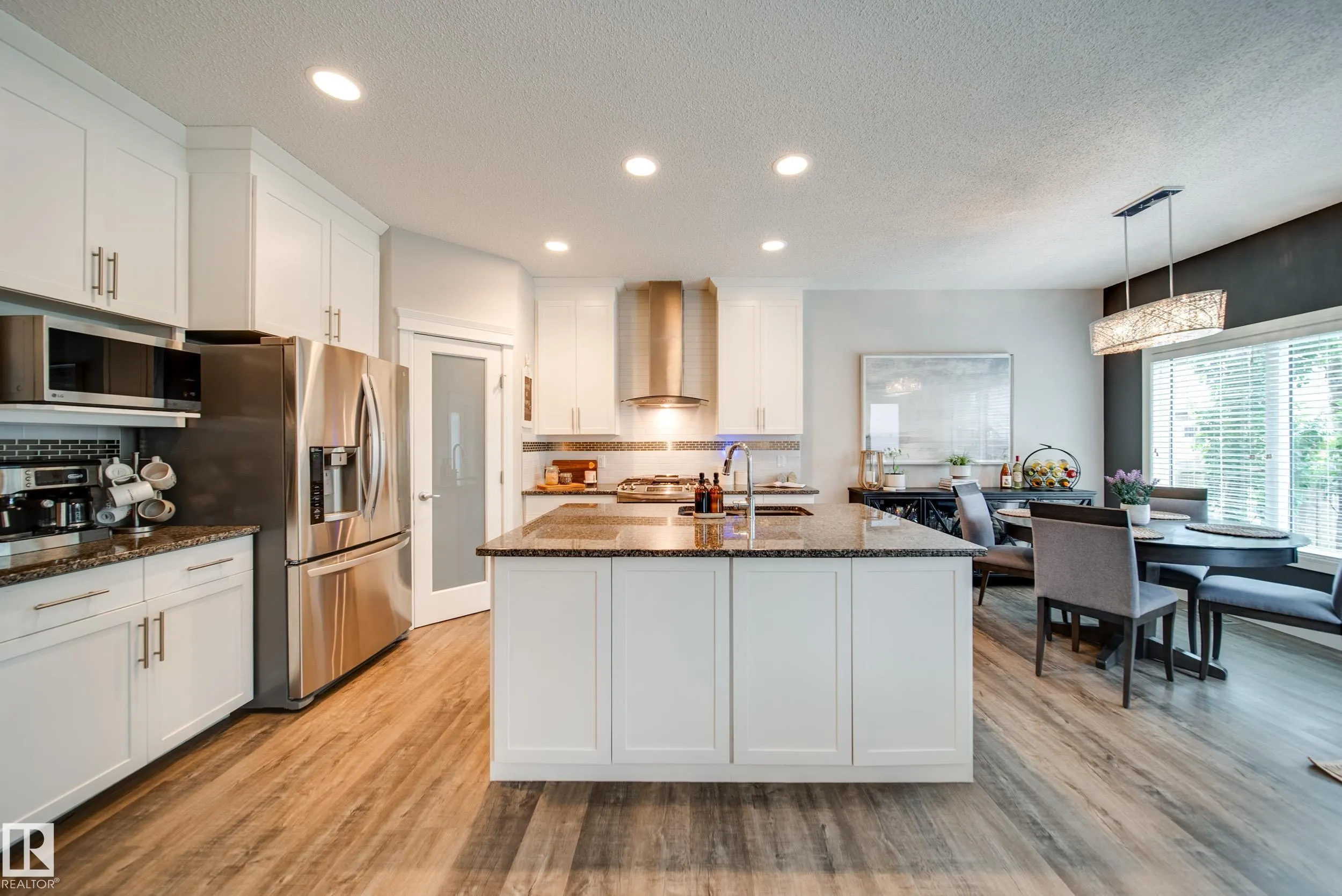4373 CRABAPPLE Crescent