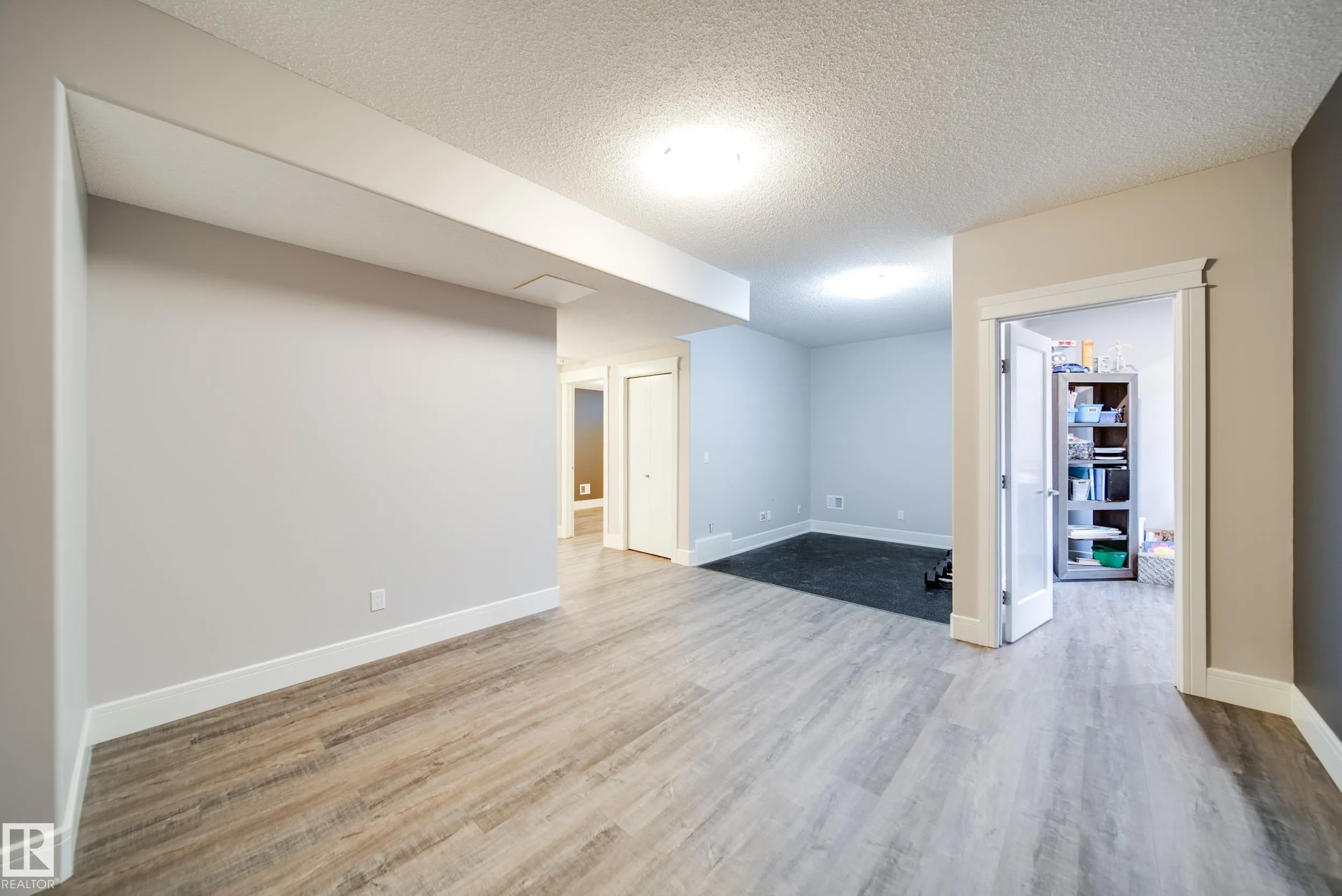 4373 CRABAPPLE Crescent