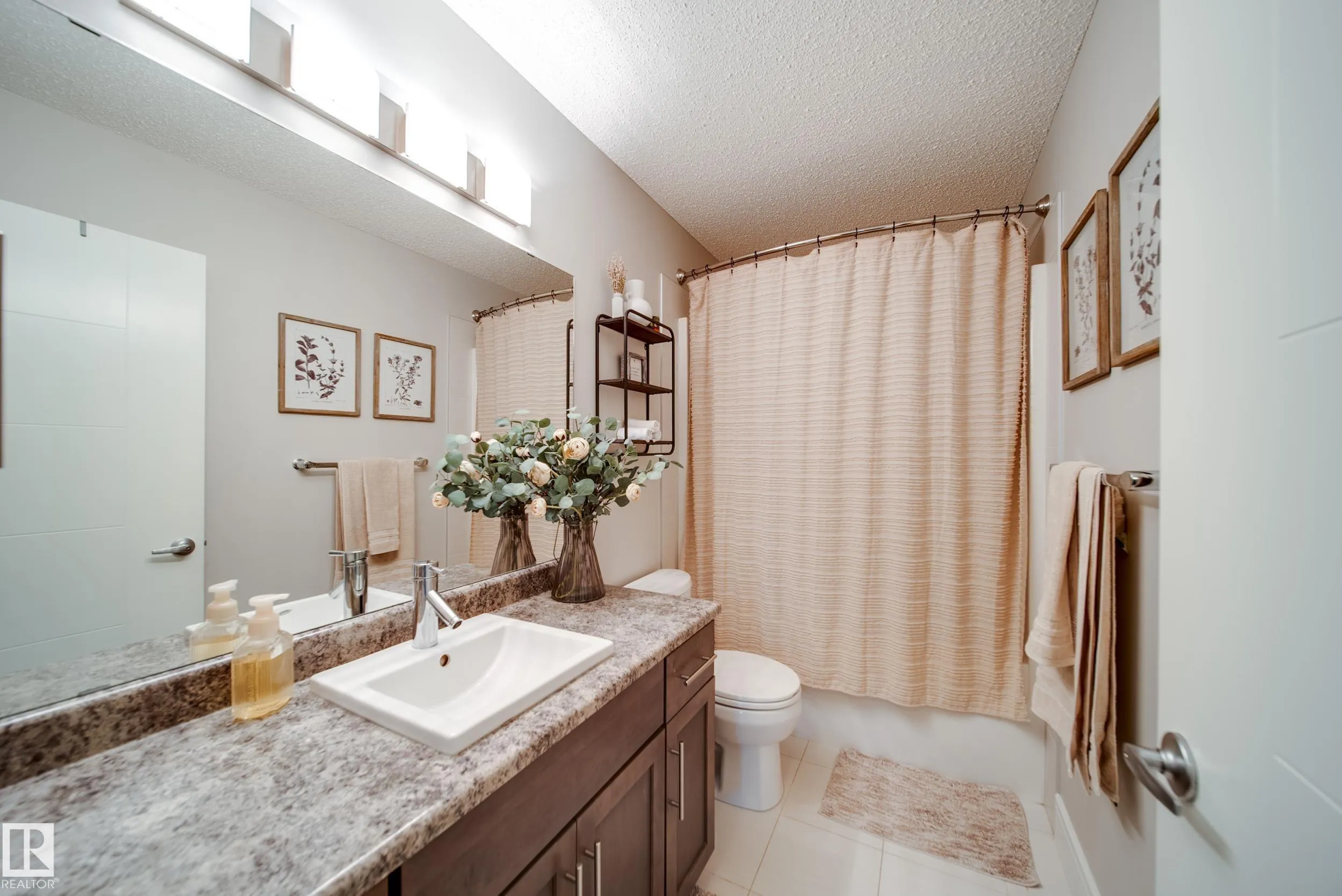 4373 CRABAPPLE Crescent
