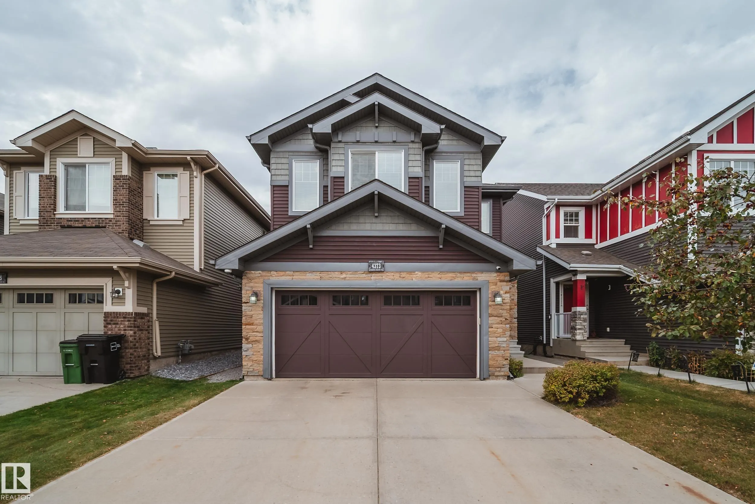4373 CRABAPPLE Crescent
