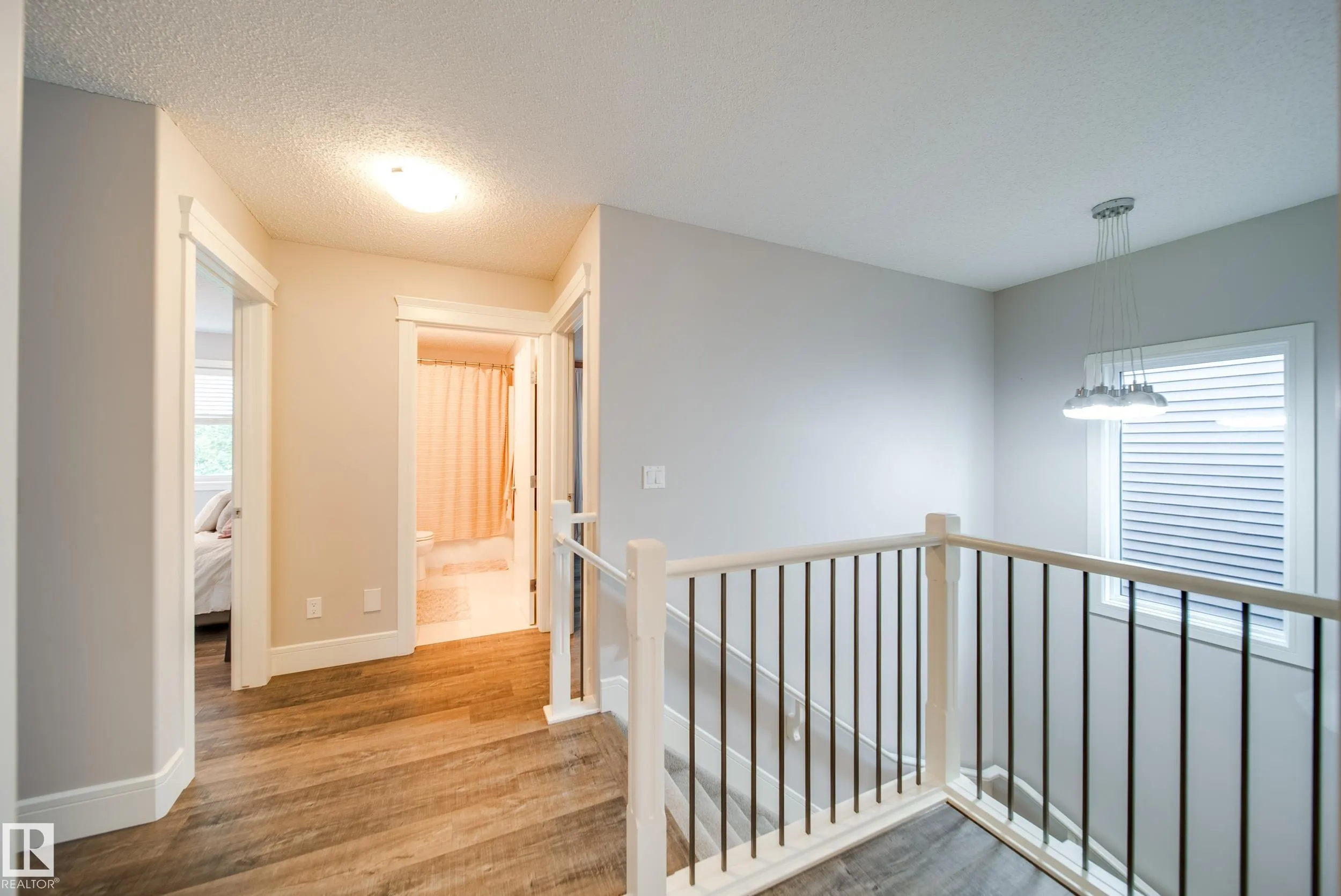 4373 CRABAPPLE Crescent