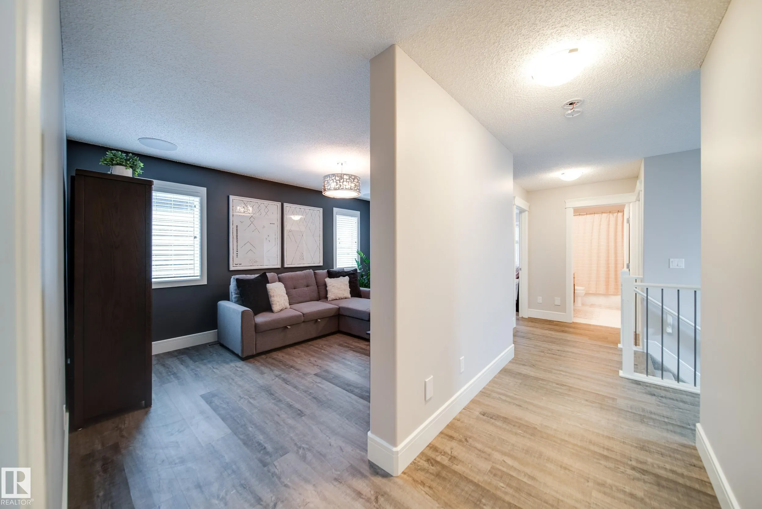 4373 CRABAPPLE Crescent