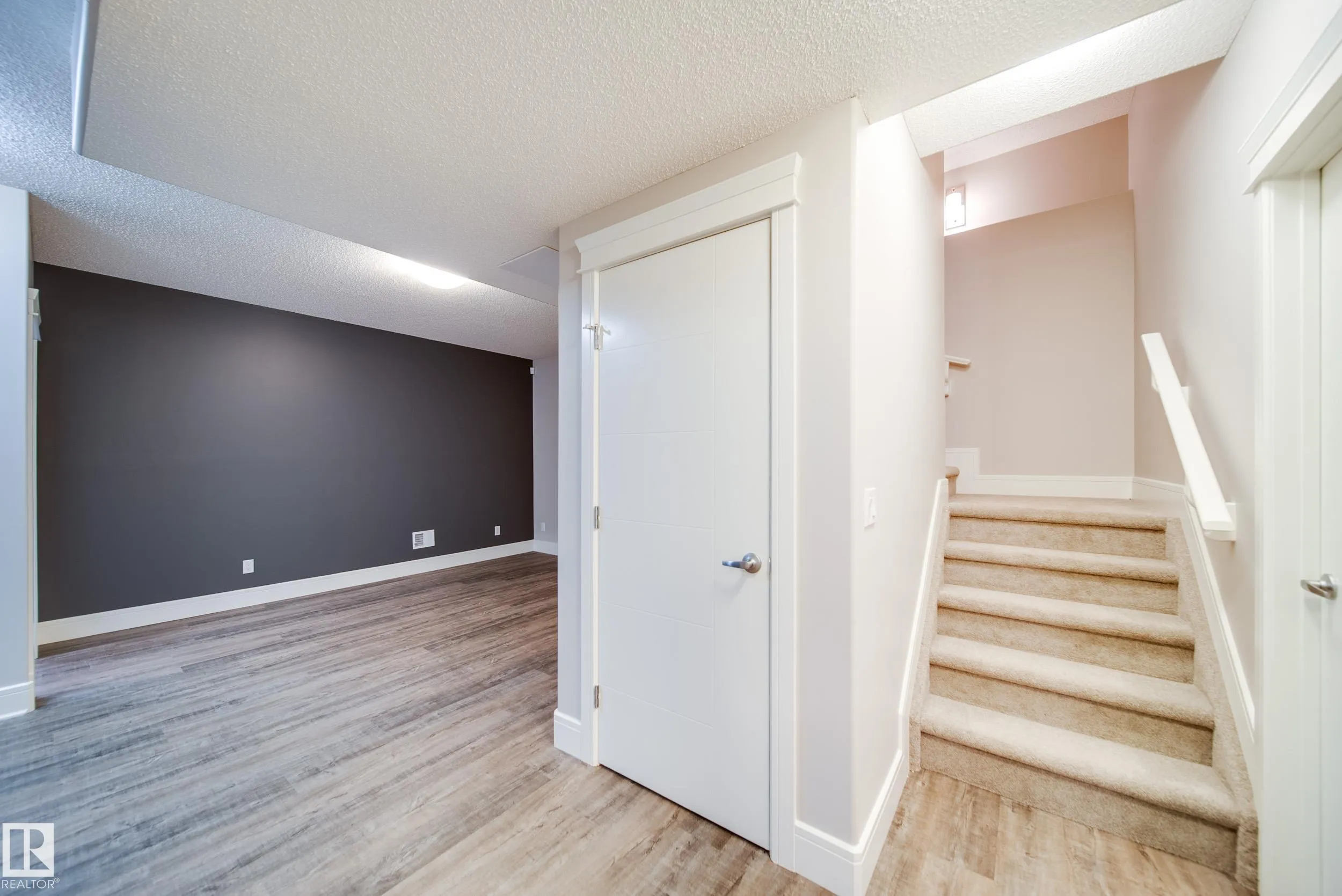 4373 CRABAPPLE Crescent