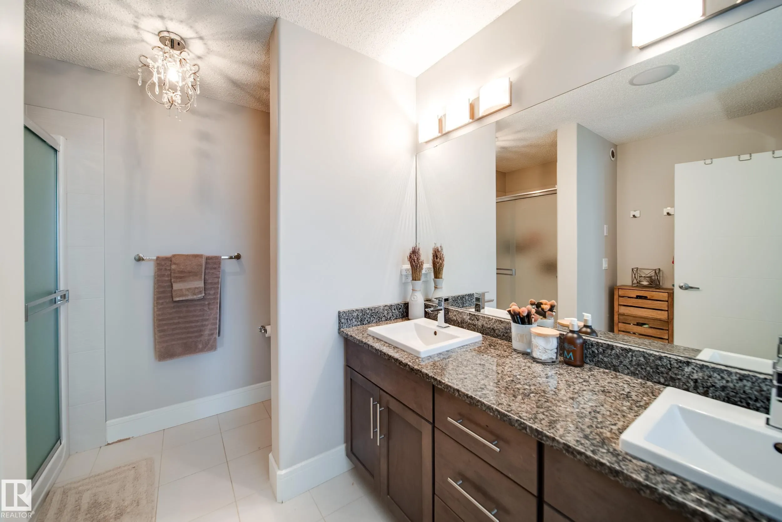 4373 CRABAPPLE Crescent