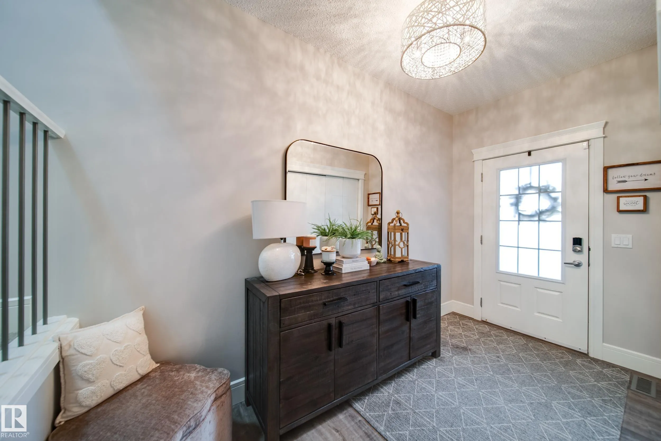 4373 CRABAPPLE Crescent