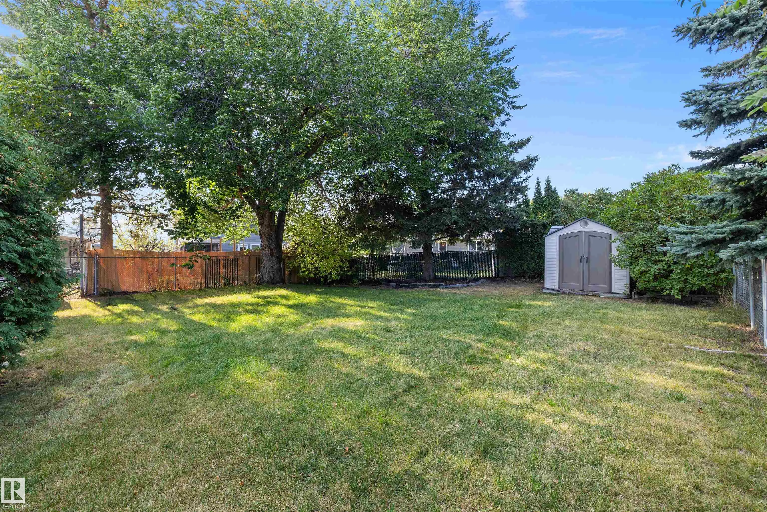 33 AFTON Crescent