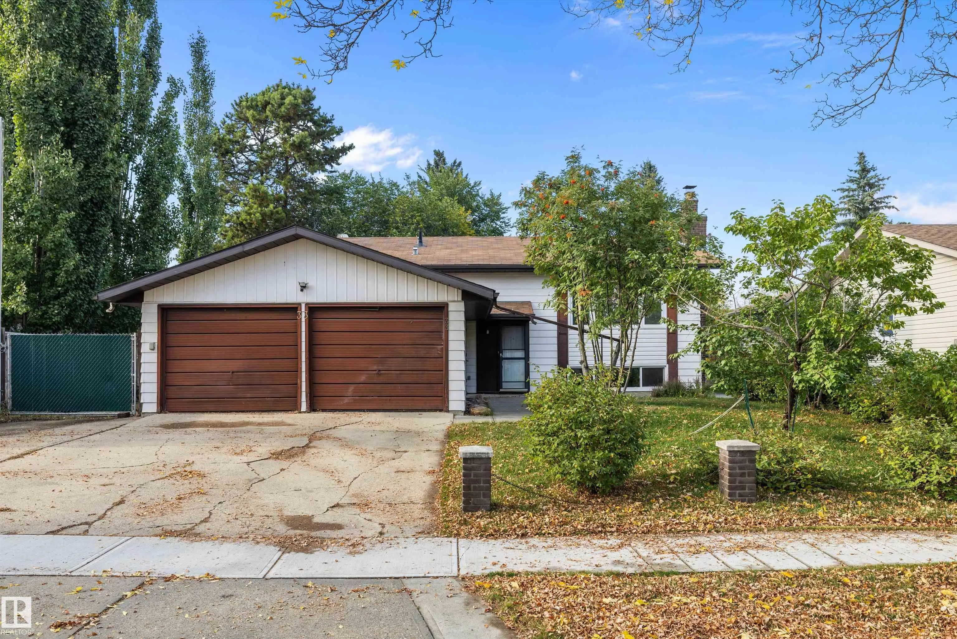 33 AFTON Crescent