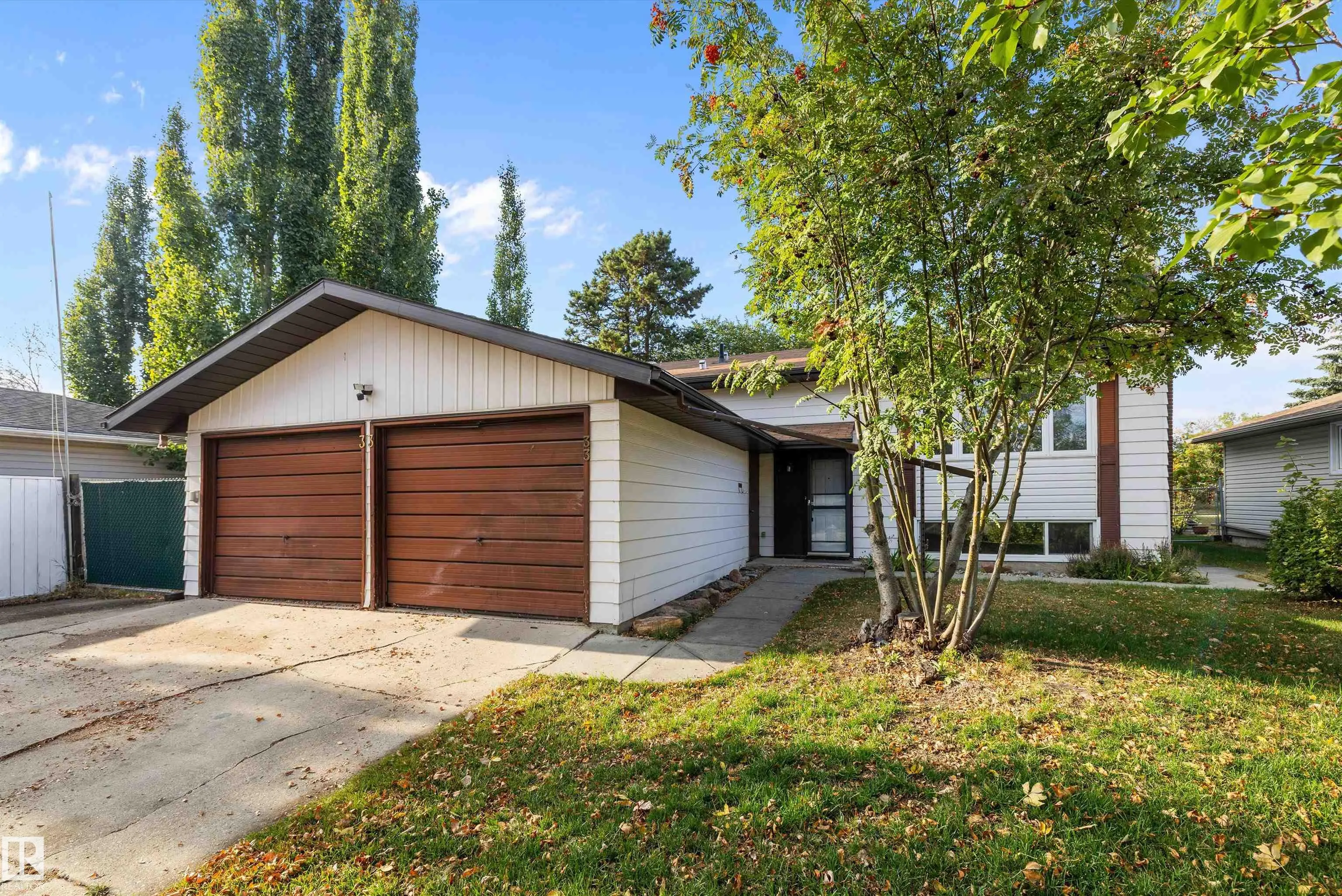 33 AFTON Crescent