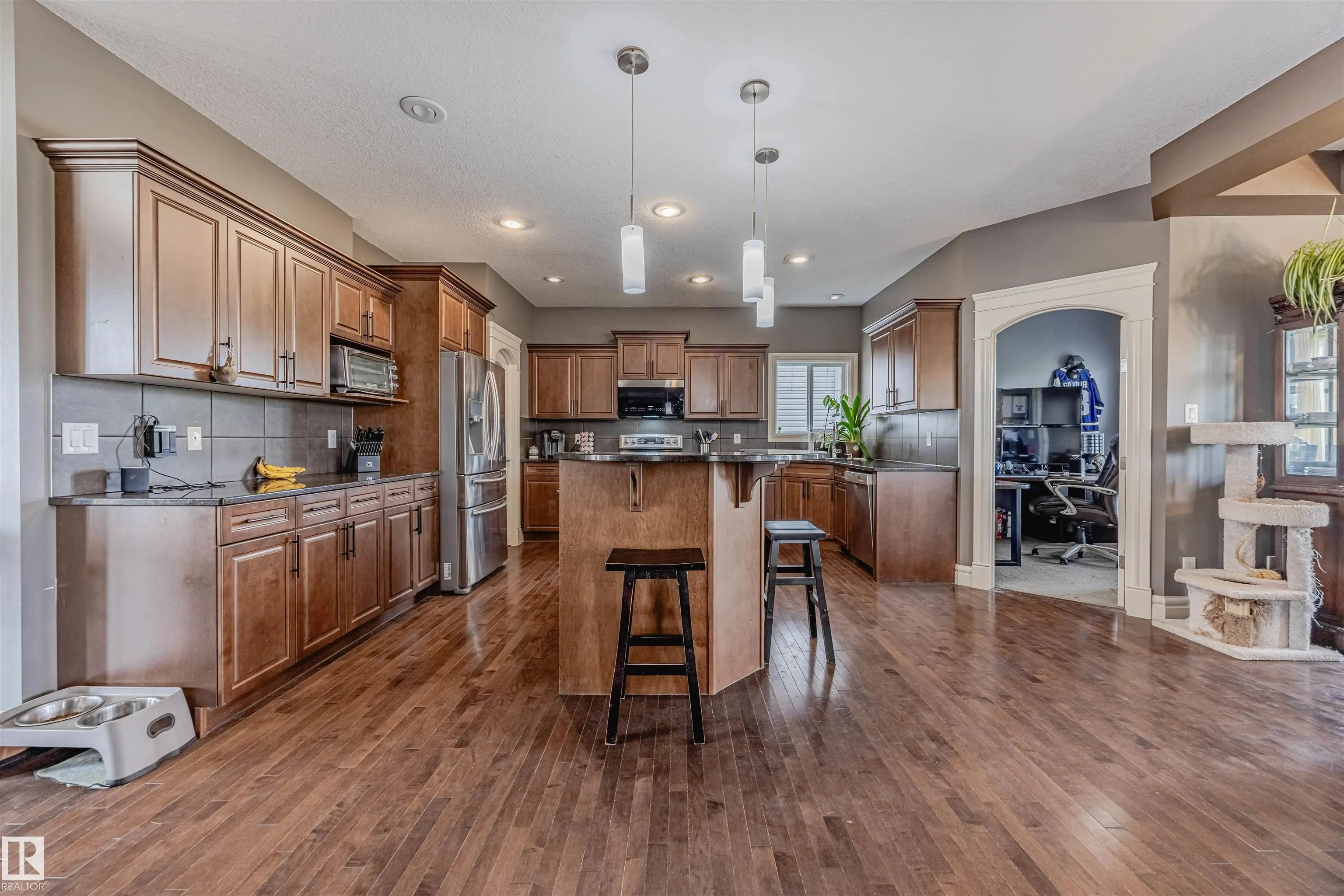 3807 GALLINGER Loop
