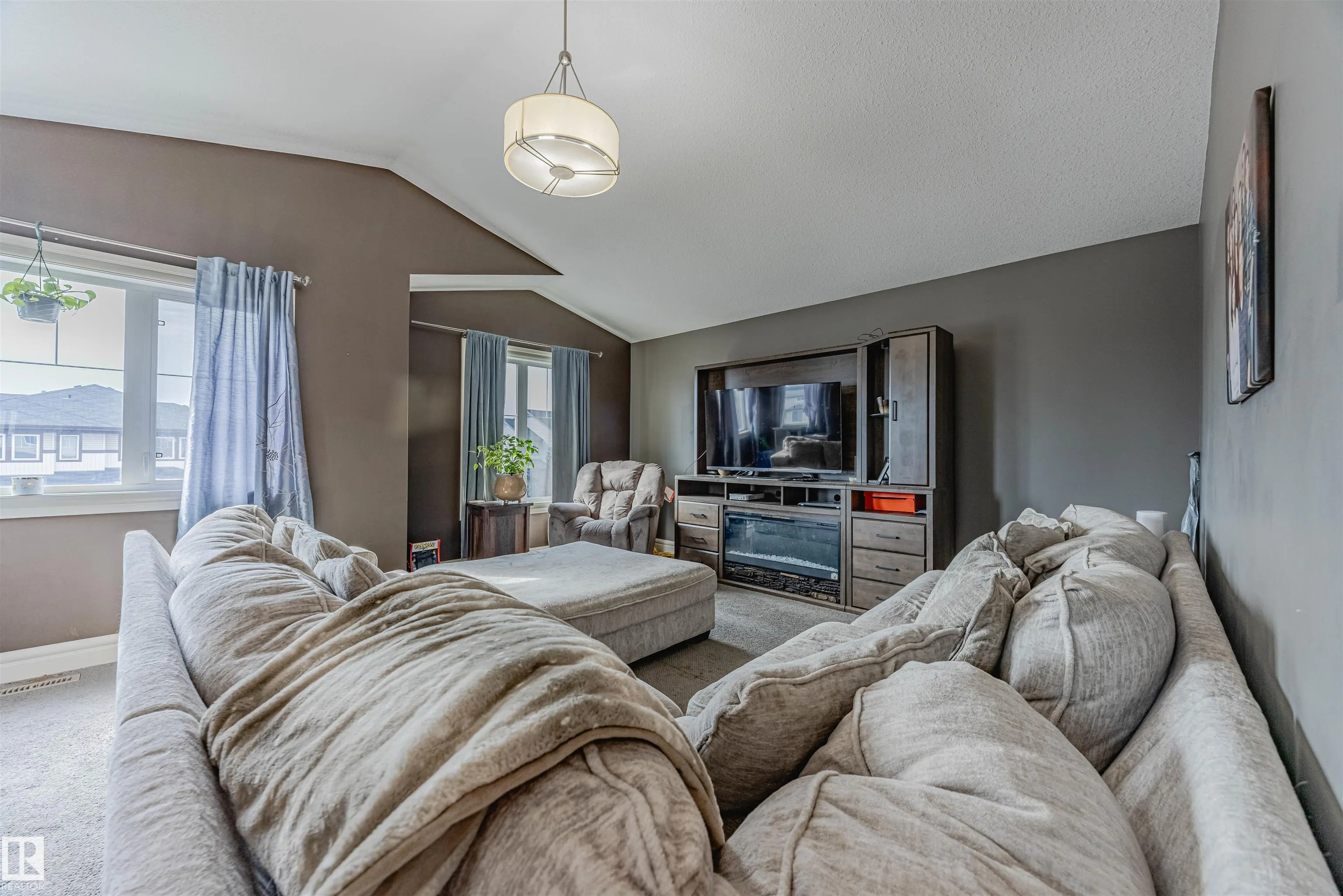 3807 GALLINGER Loop