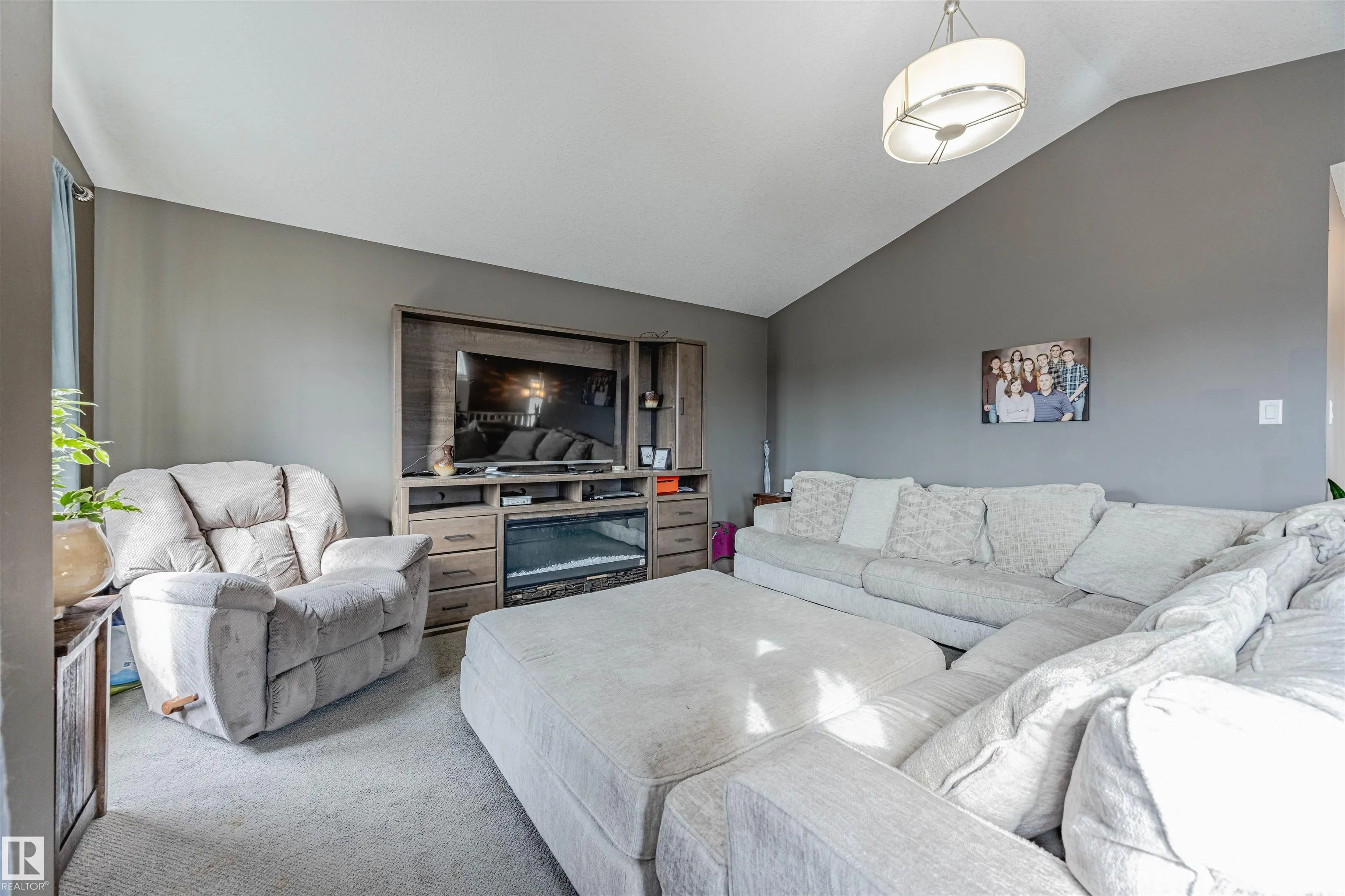 3807 GALLINGER Loop