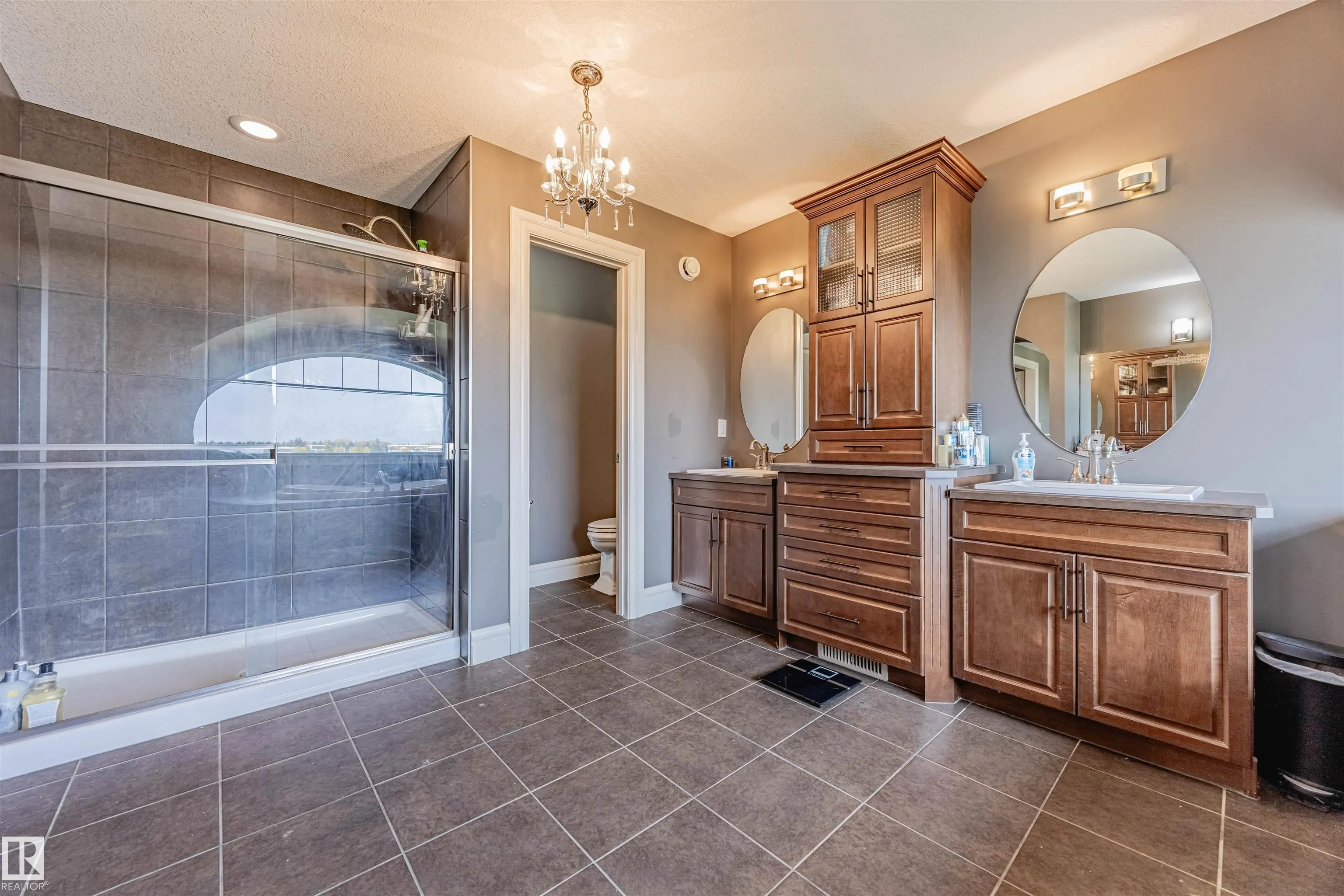 3807 GALLINGER Loop