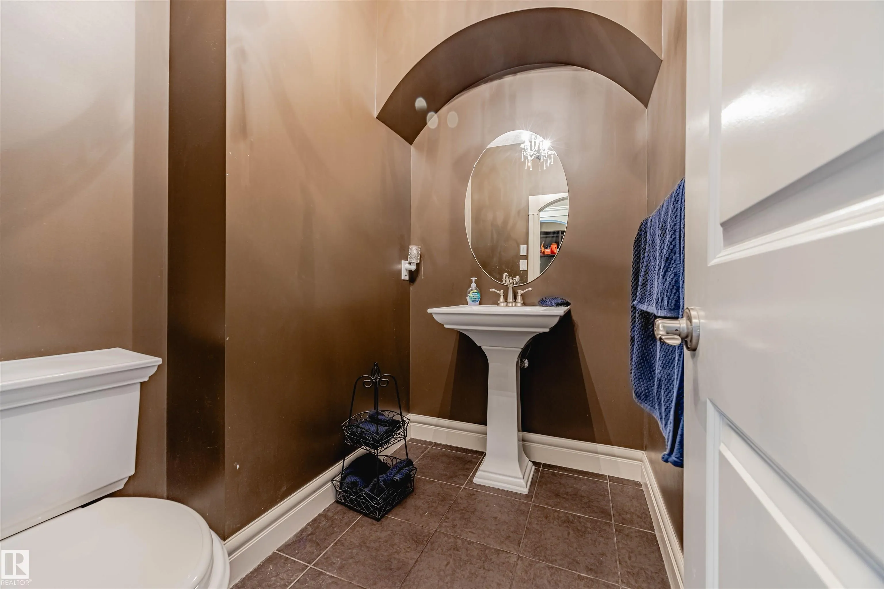 3807 GALLINGER Loop