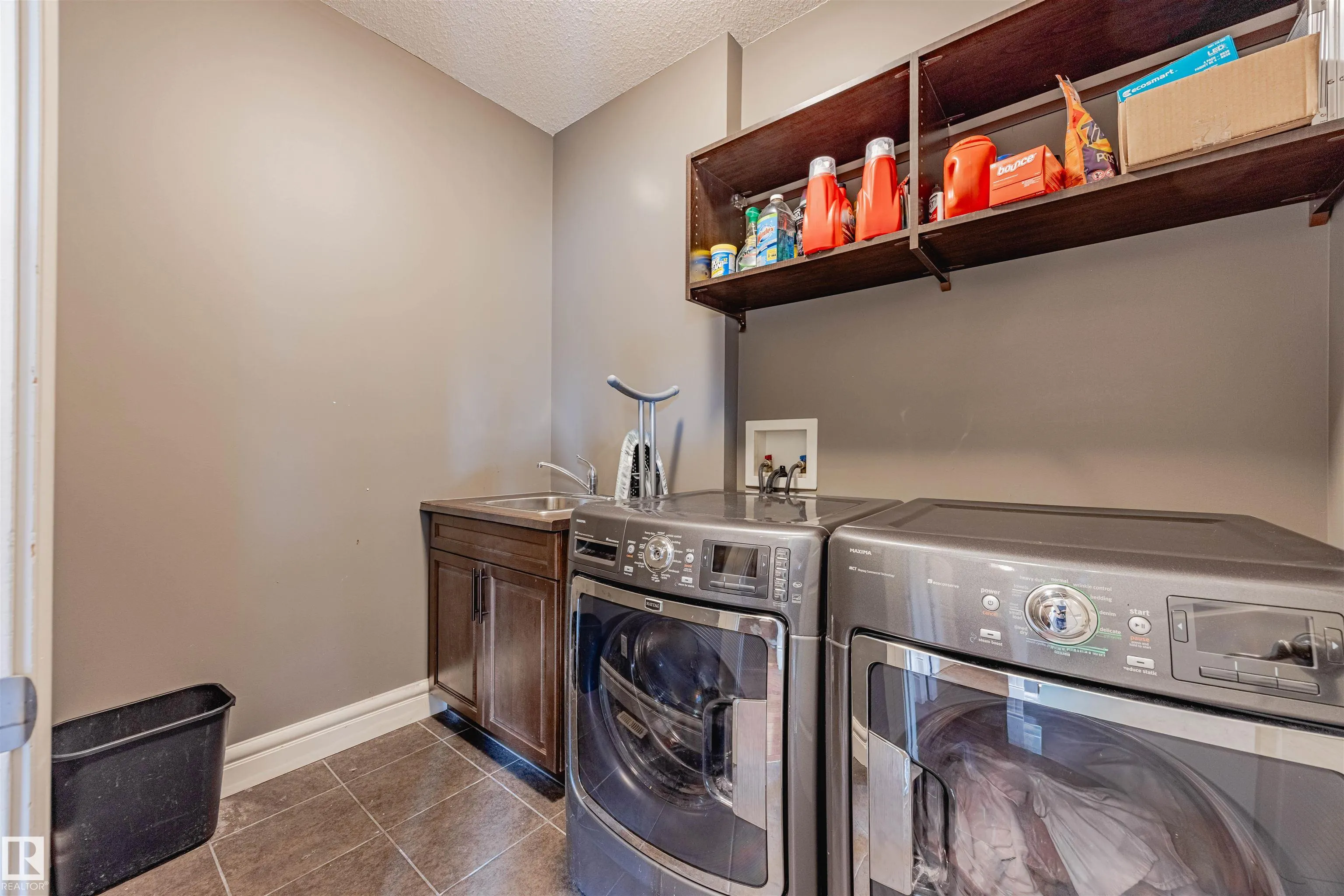 3807 GALLINGER Loop