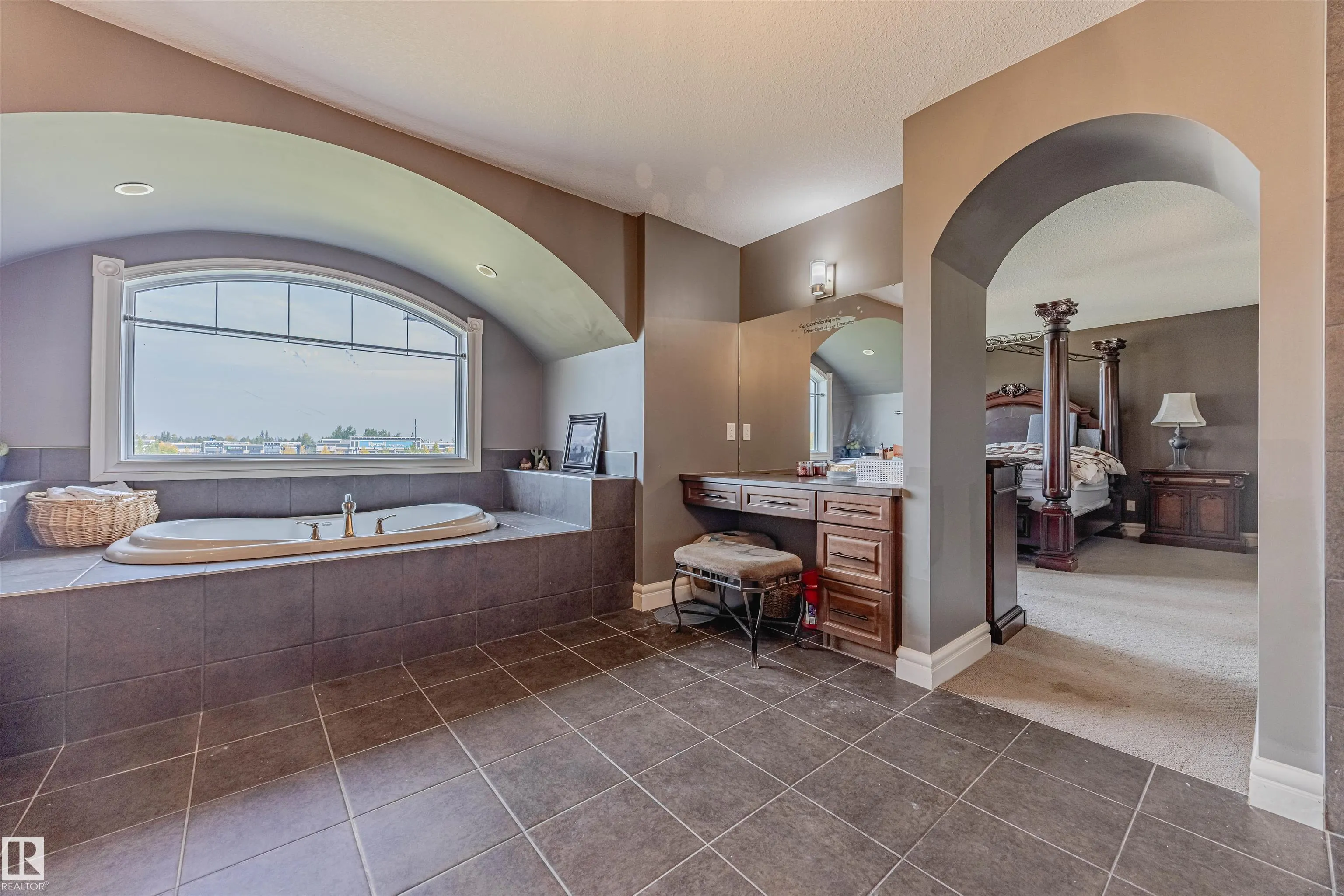 3807 GALLINGER Loop