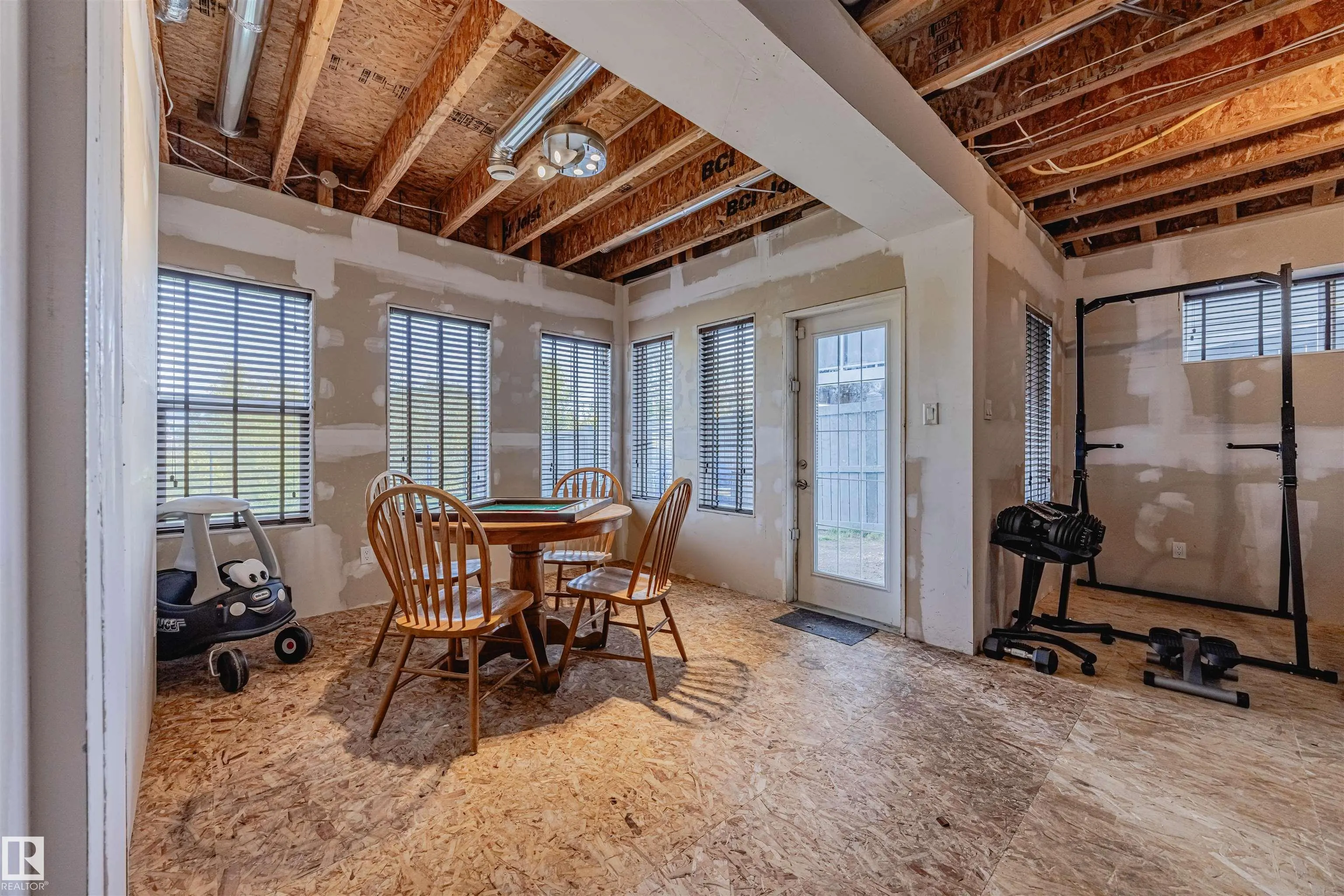 3807 GALLINGER Loop
