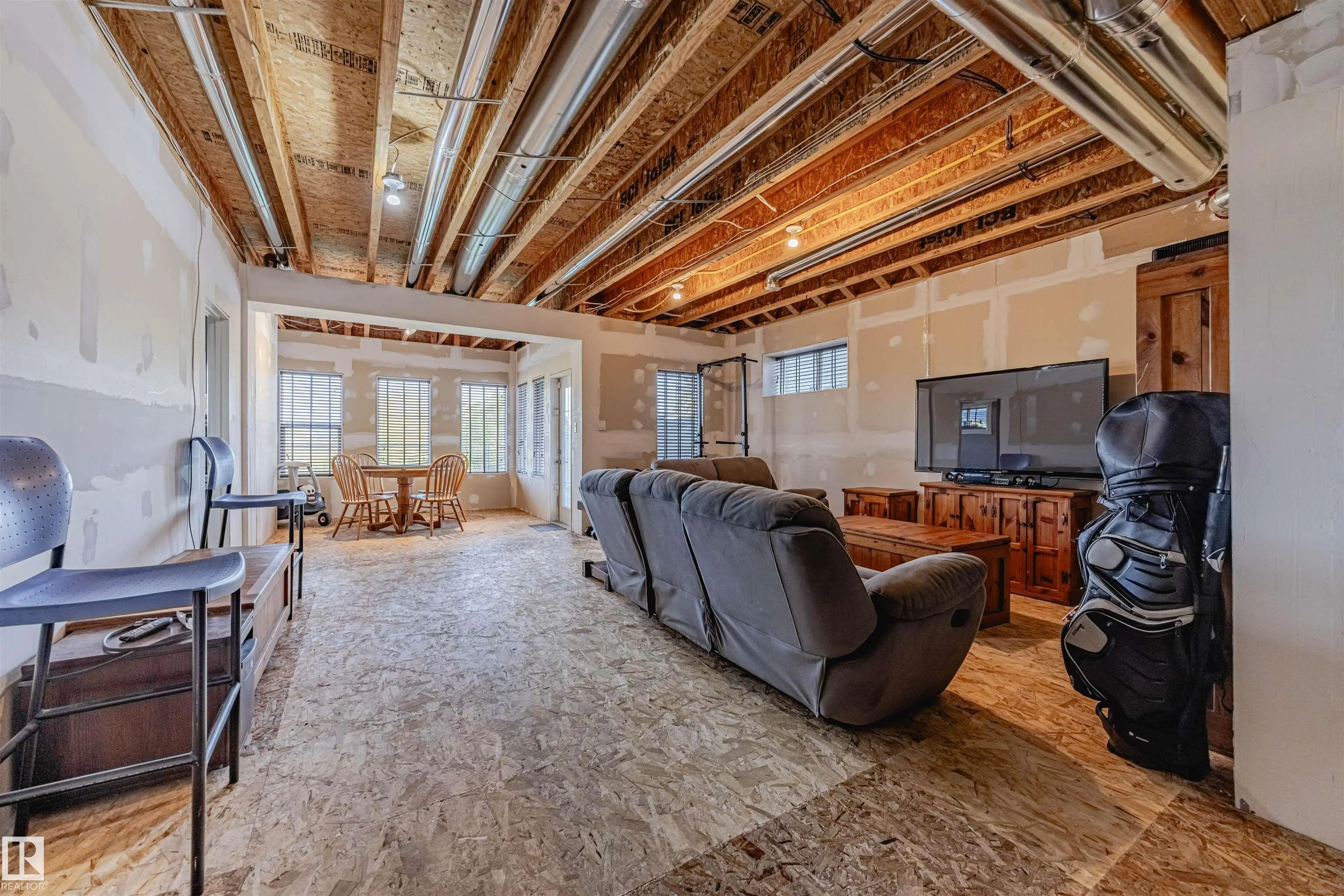 3807 GALLINGER Loop