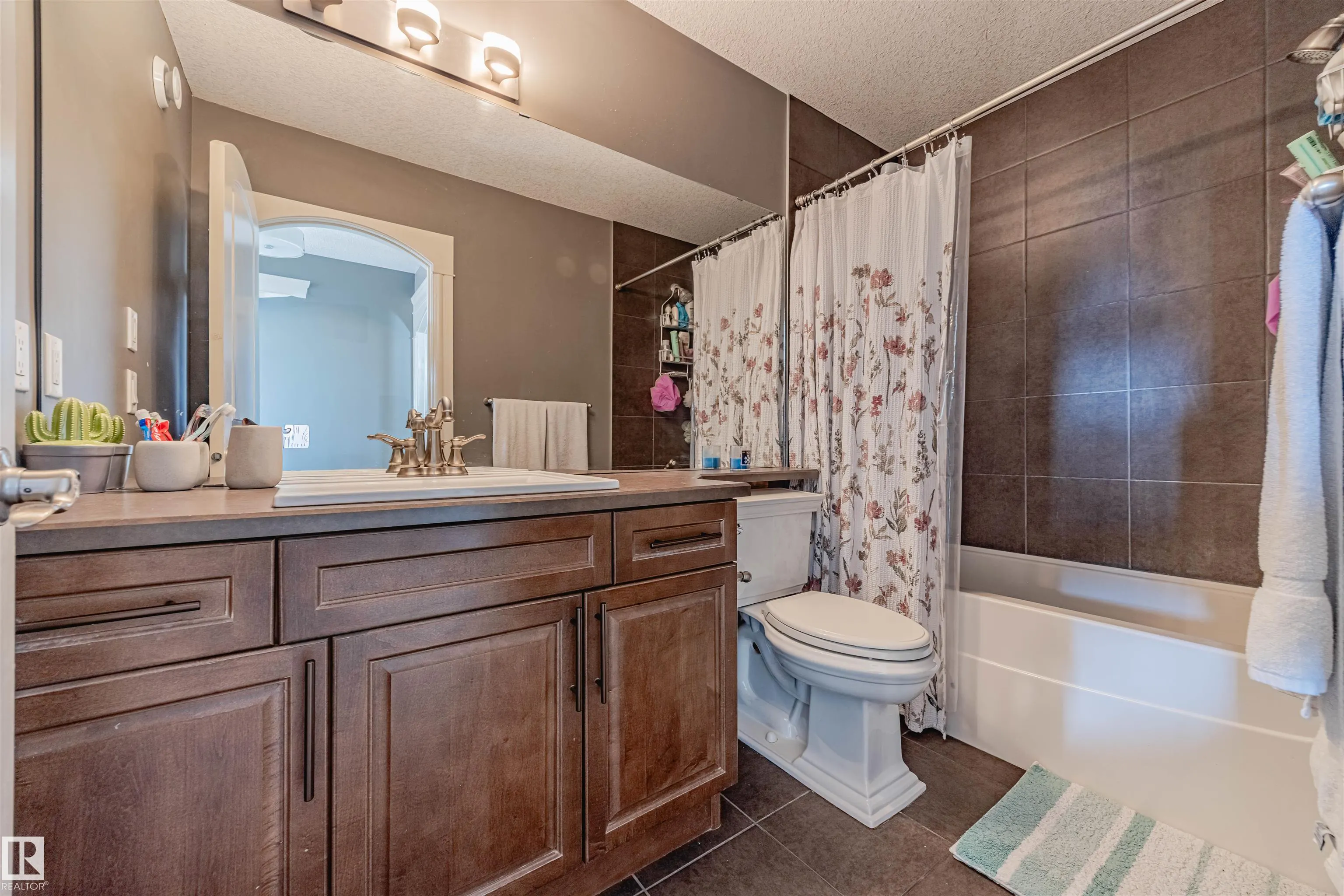 3807 GALLINGER Loop