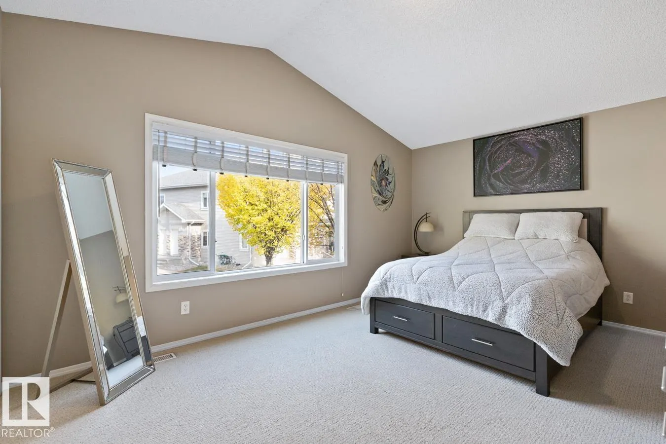 2508 HANNA Crescent