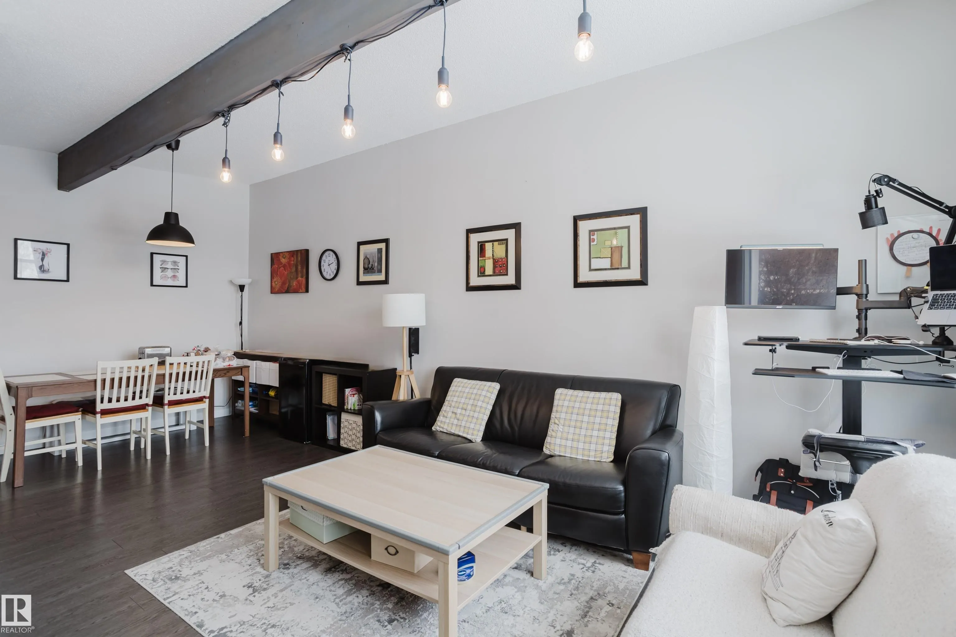 8123 8125 83 Avenue