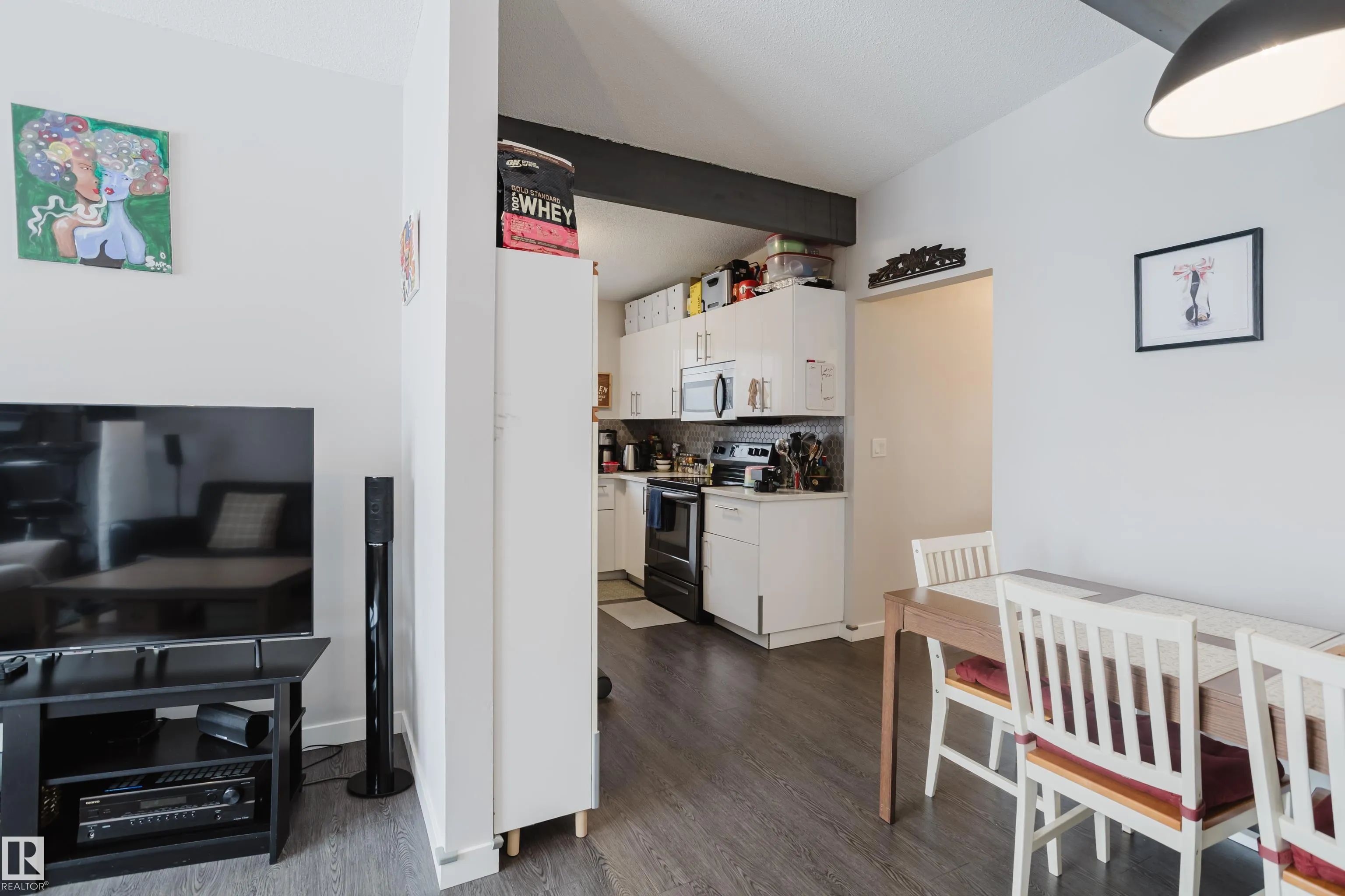 8123 8125 83 Avenue