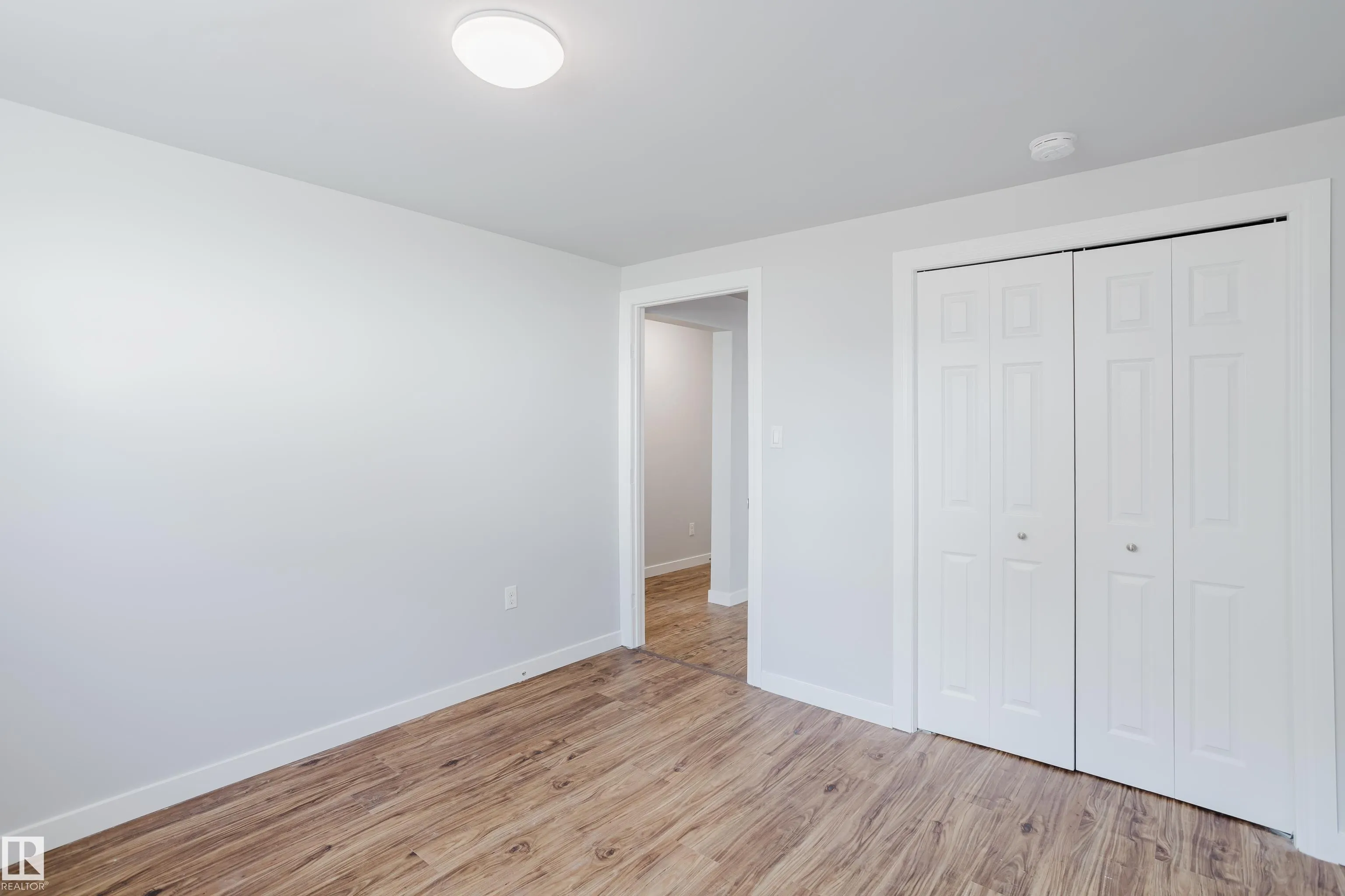 8123 8125 83 Avenue