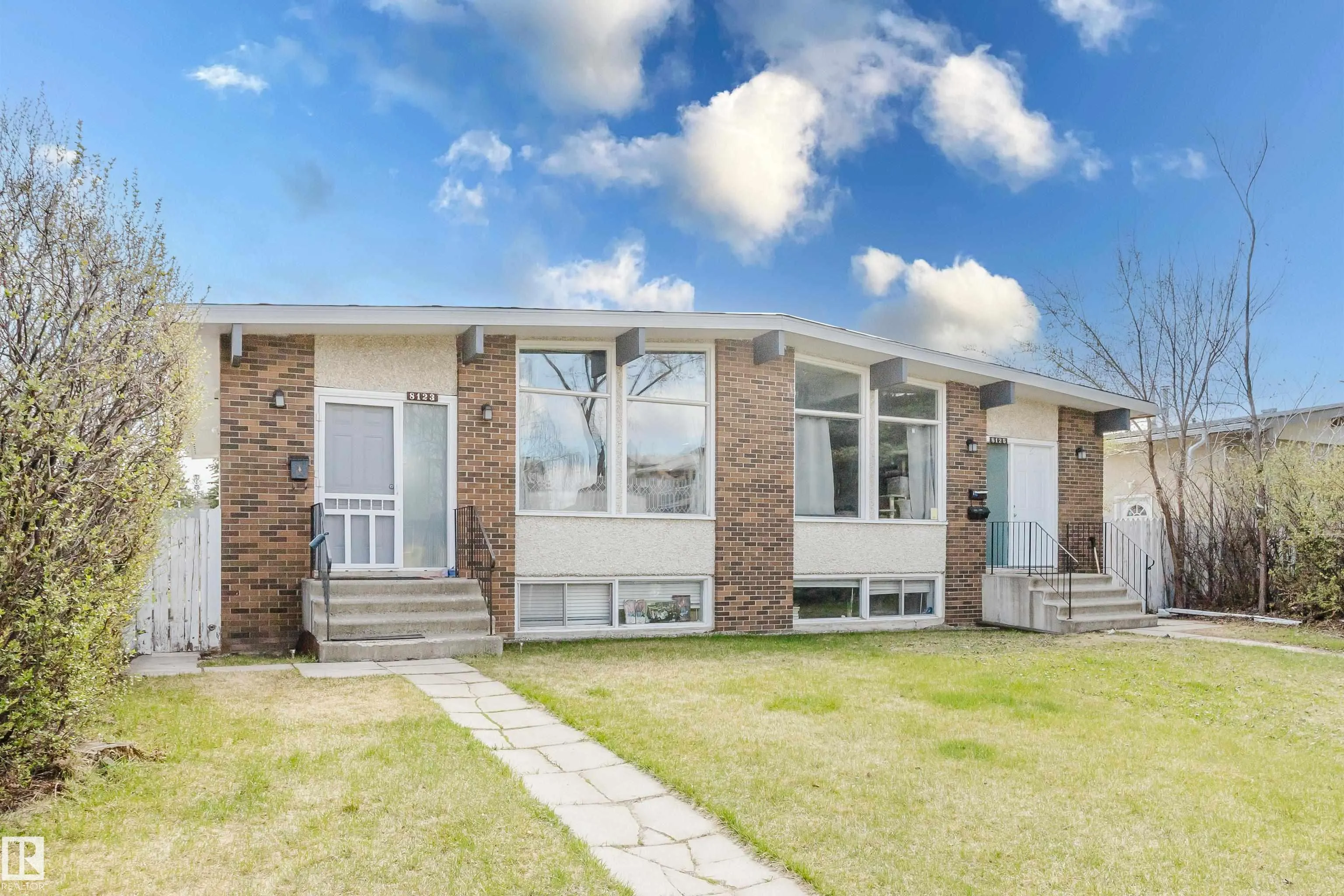 8123 8125 83 Avenue