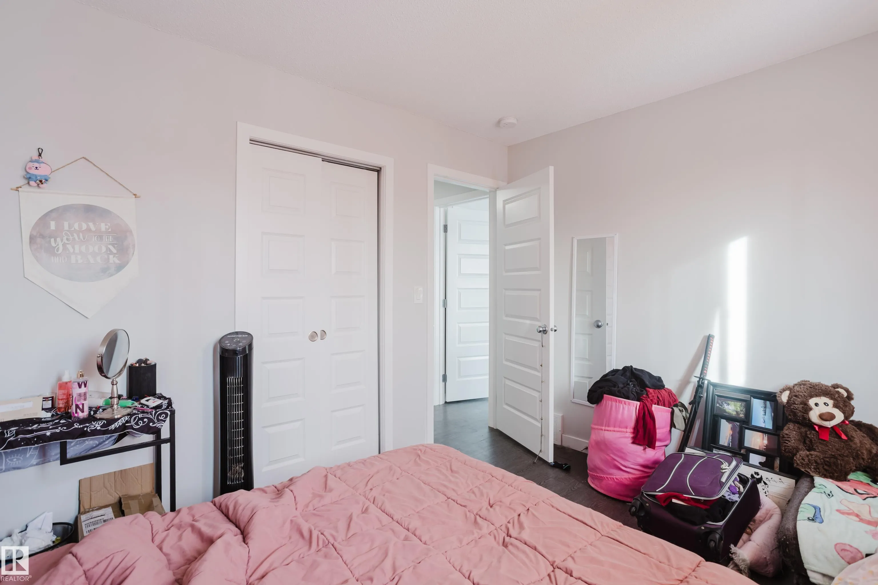 8123 8125 83 Avenue