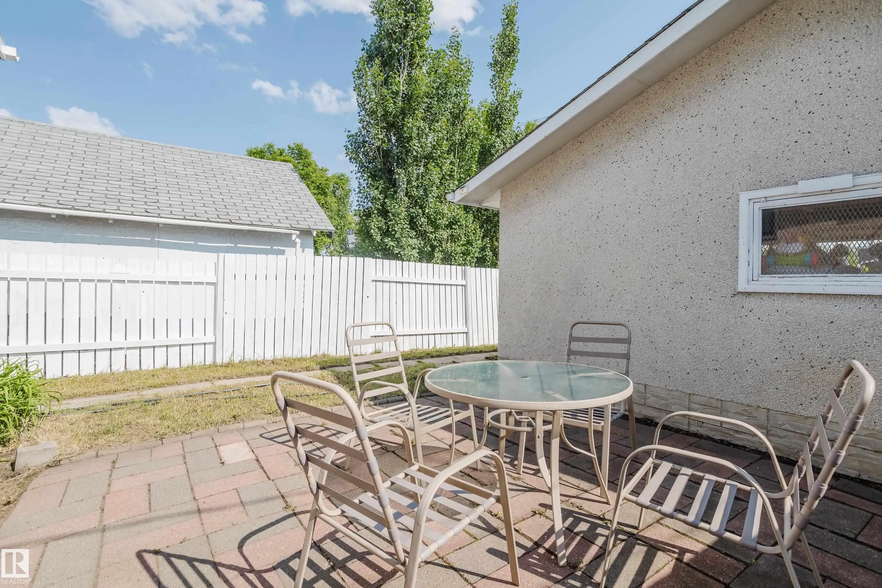 8123 8125 83 Avenue
