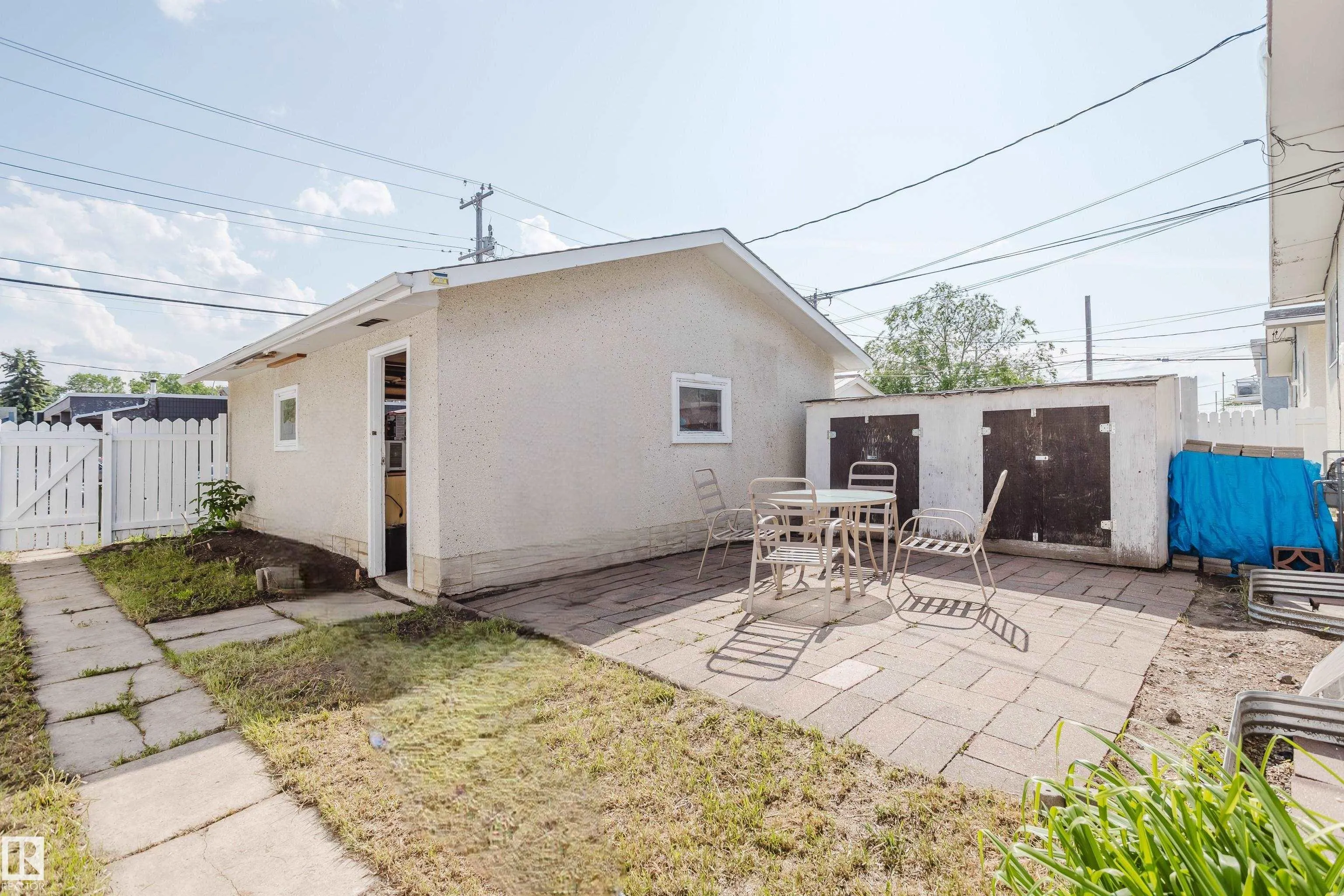 8123 8125 83 Avenue