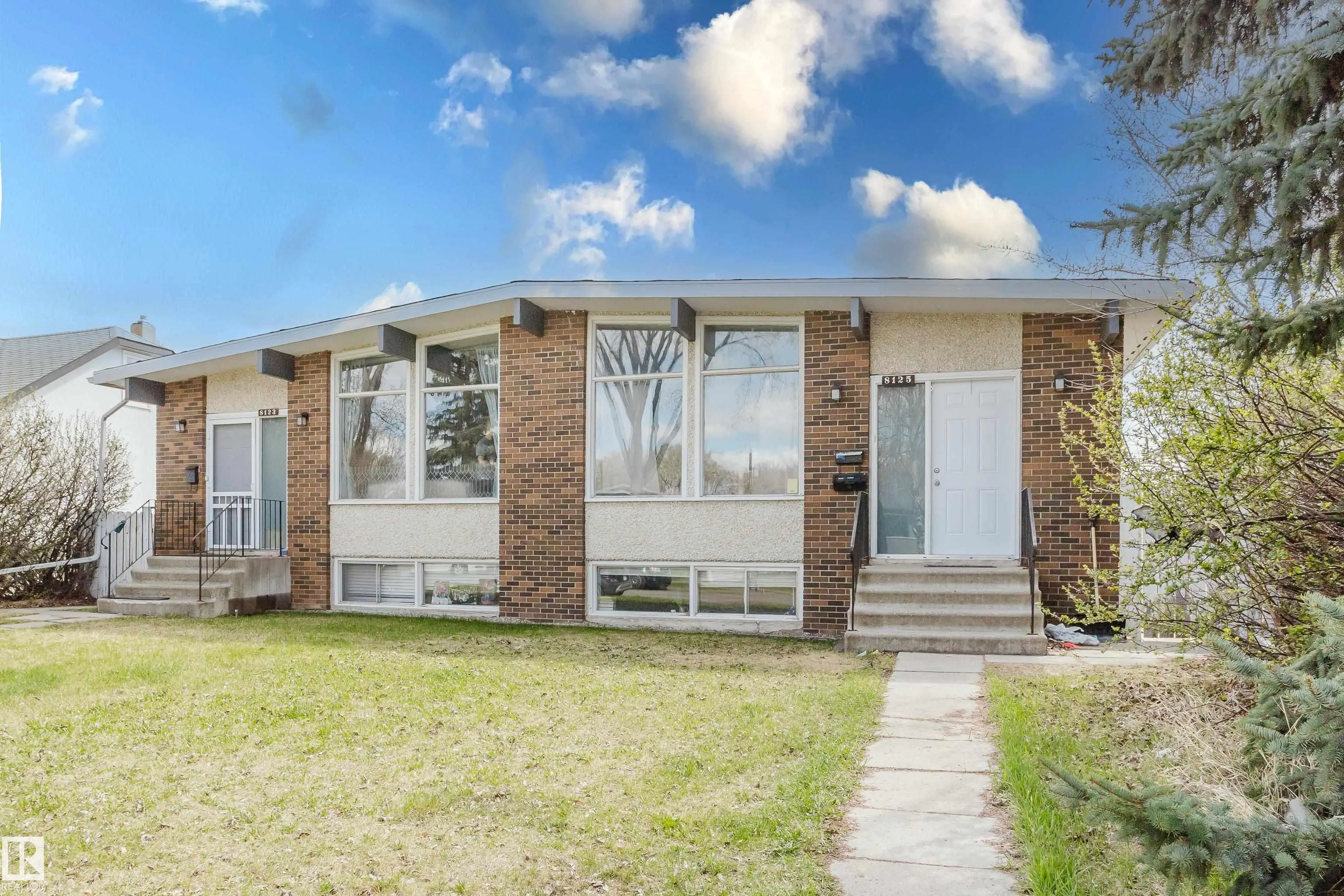 8123 8125 83 Avenue