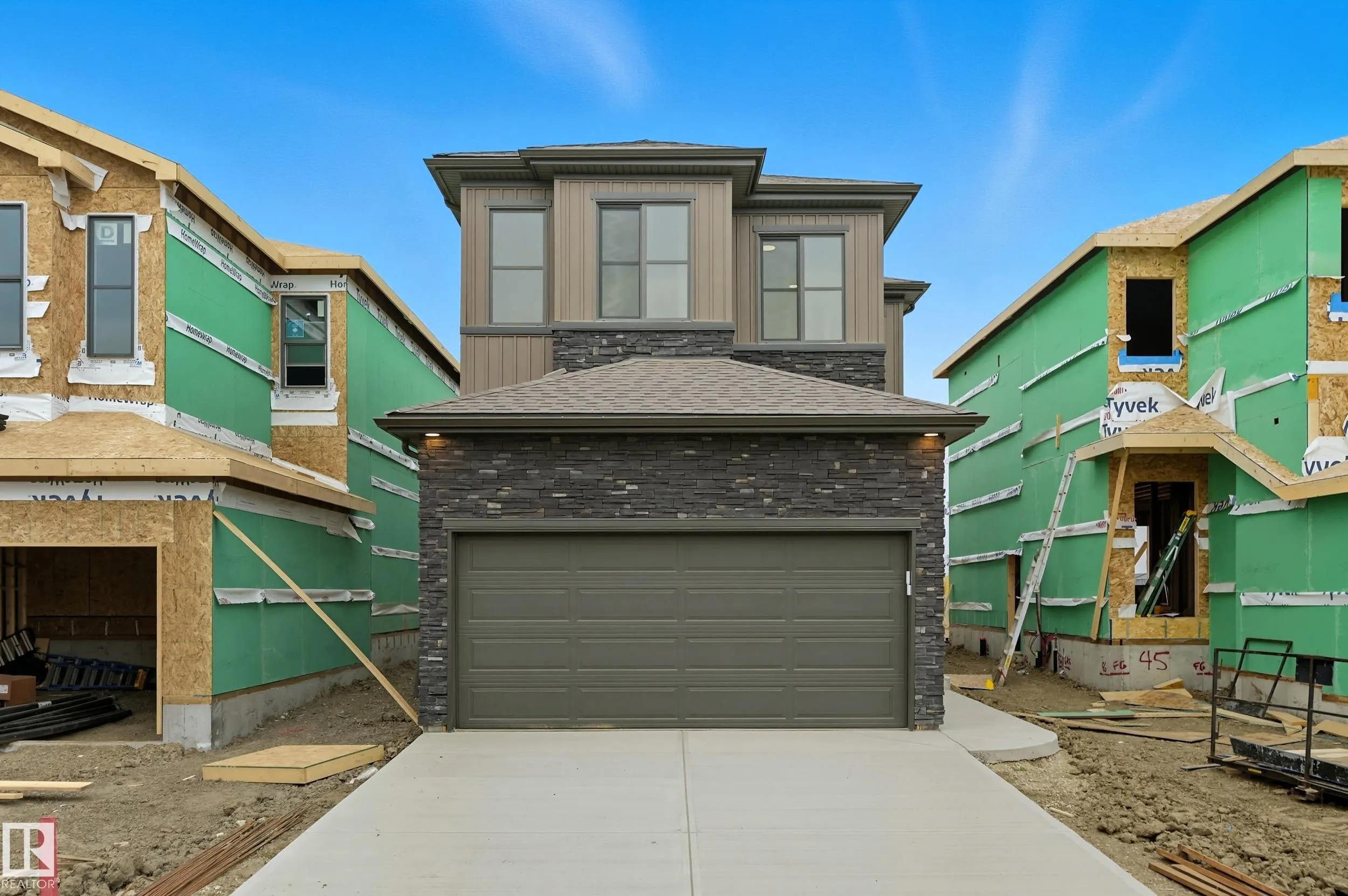 43 GABLE Common