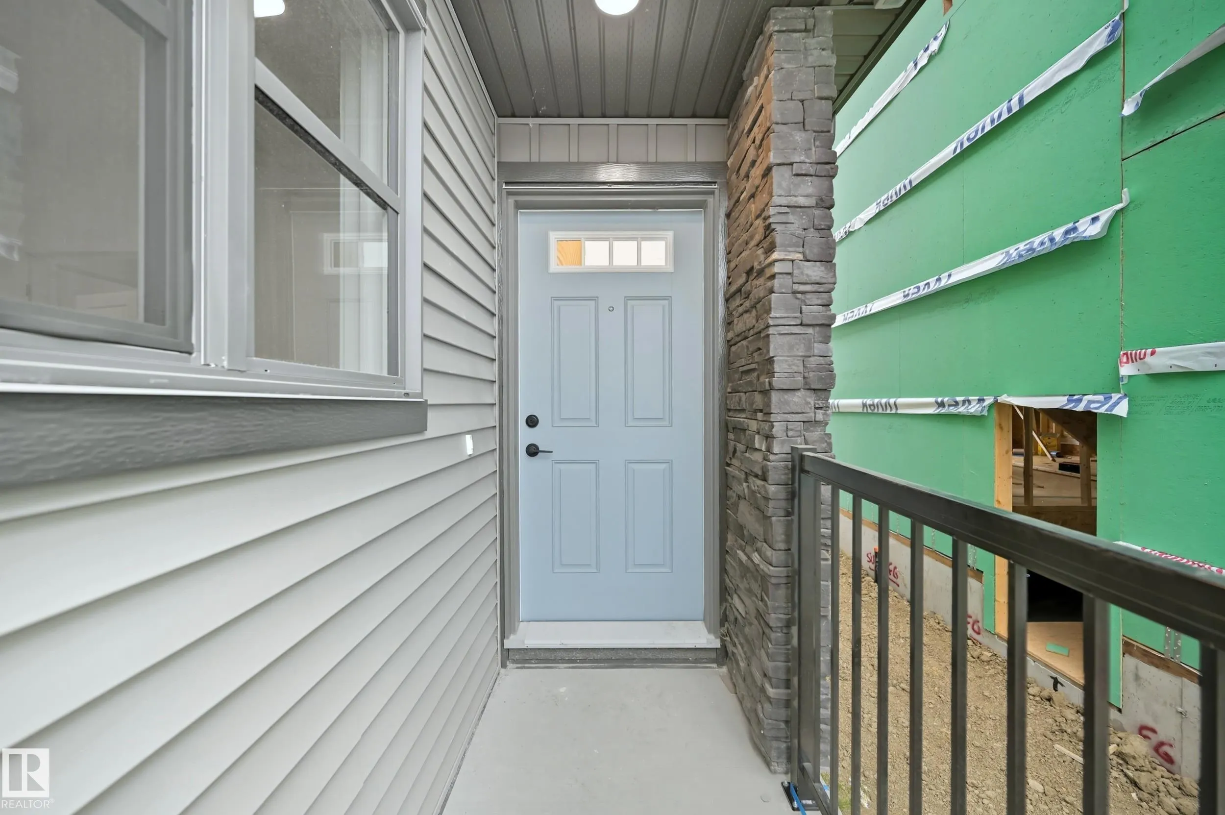 43 GABLE Common