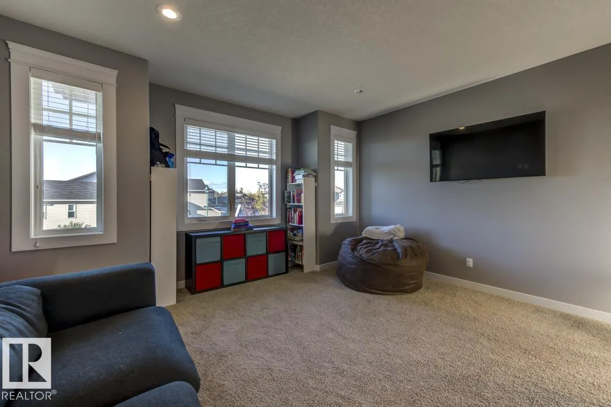 63 LAKEWOOD Boulevard