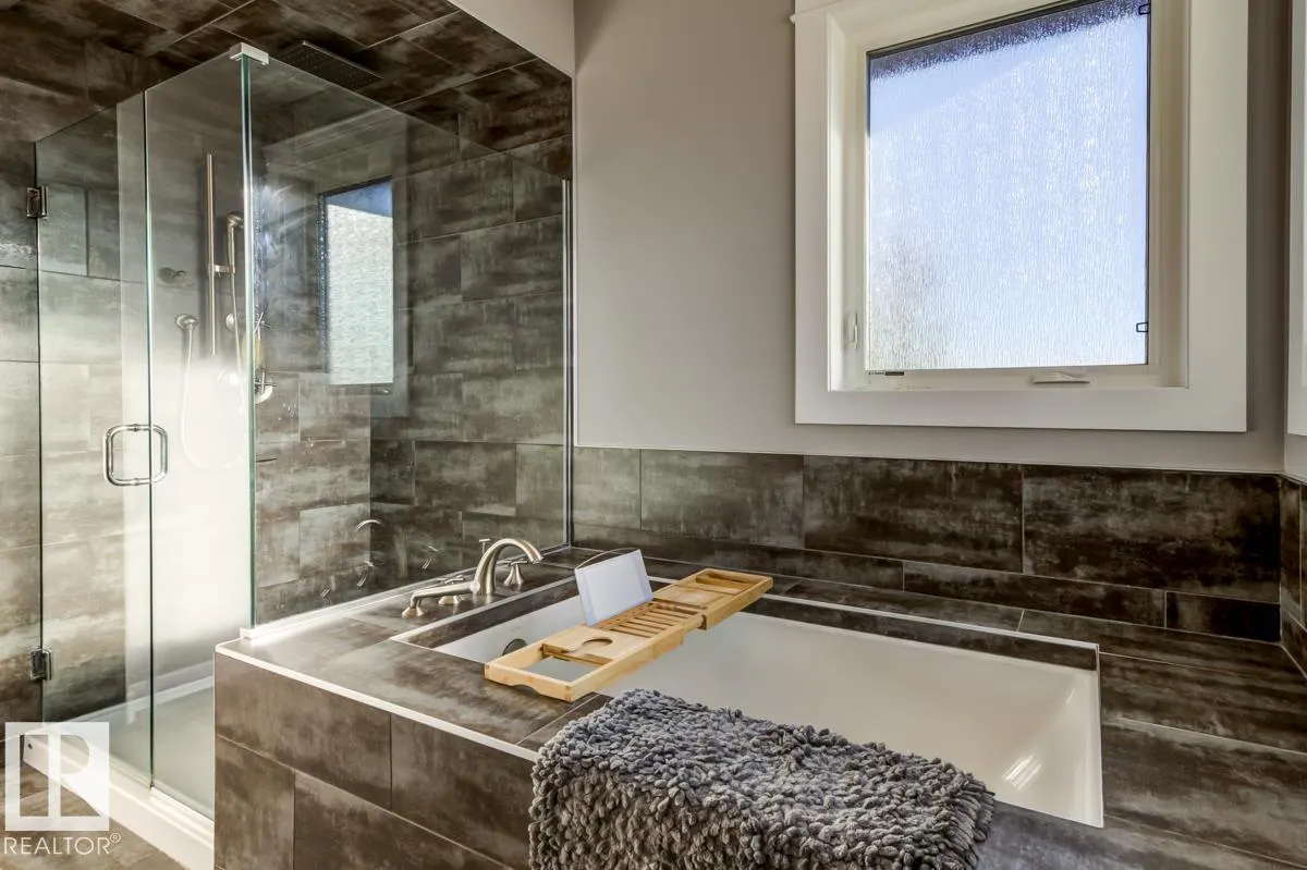 63 LAKEWOOD Boulevard