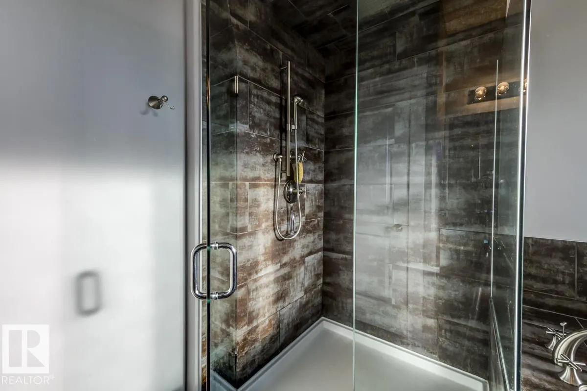 63 LAKEWOOD Boulevard