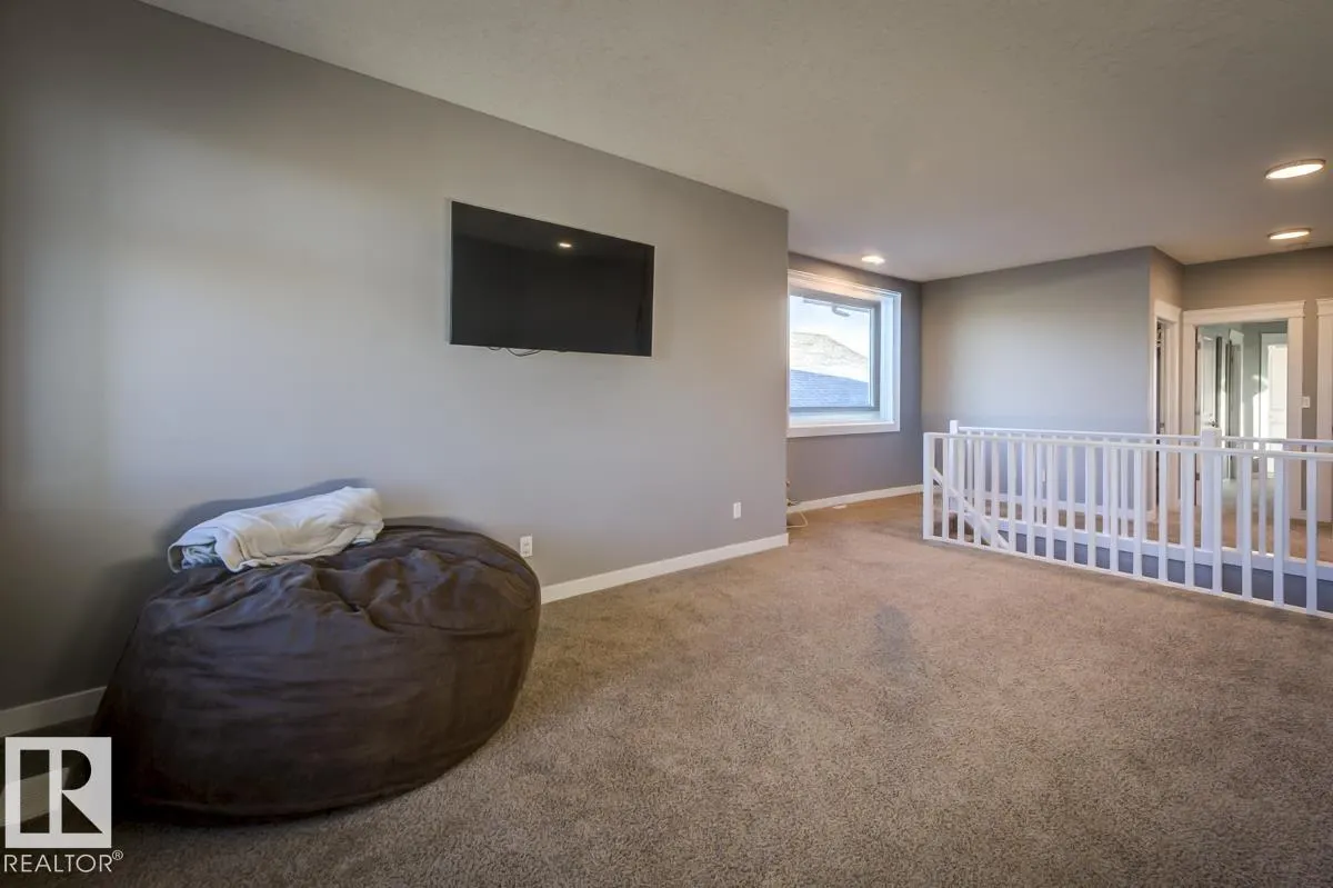 63 LAKEWOOD Boulevard