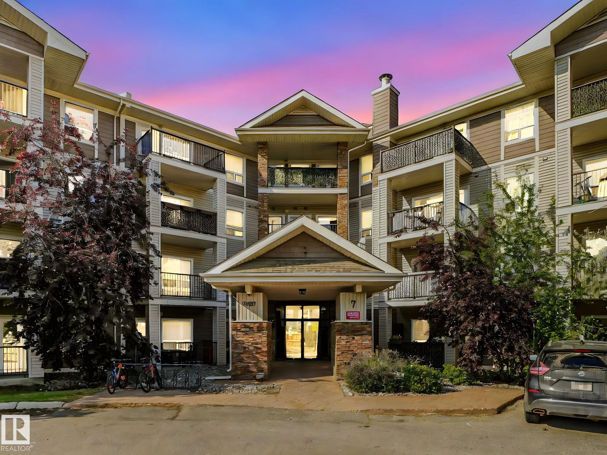 7327 South Terwillegar Drive