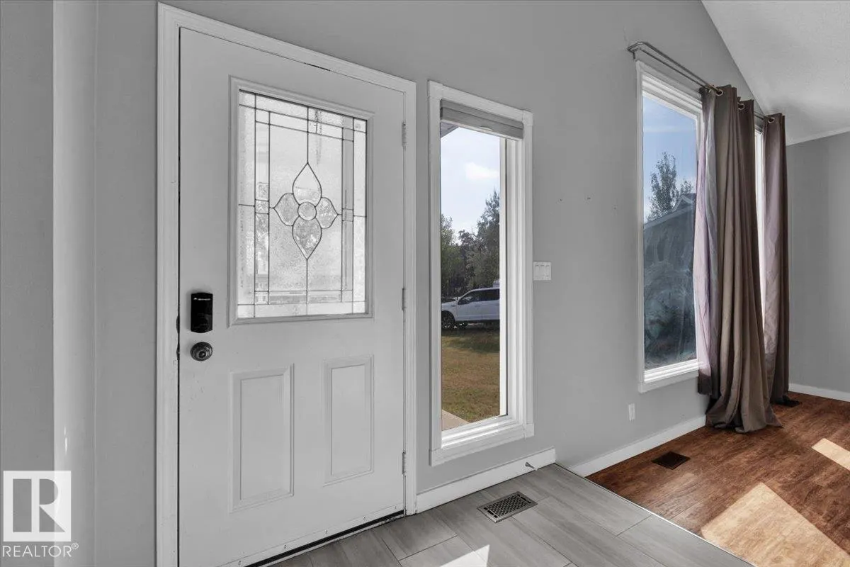 15 DELORME Place