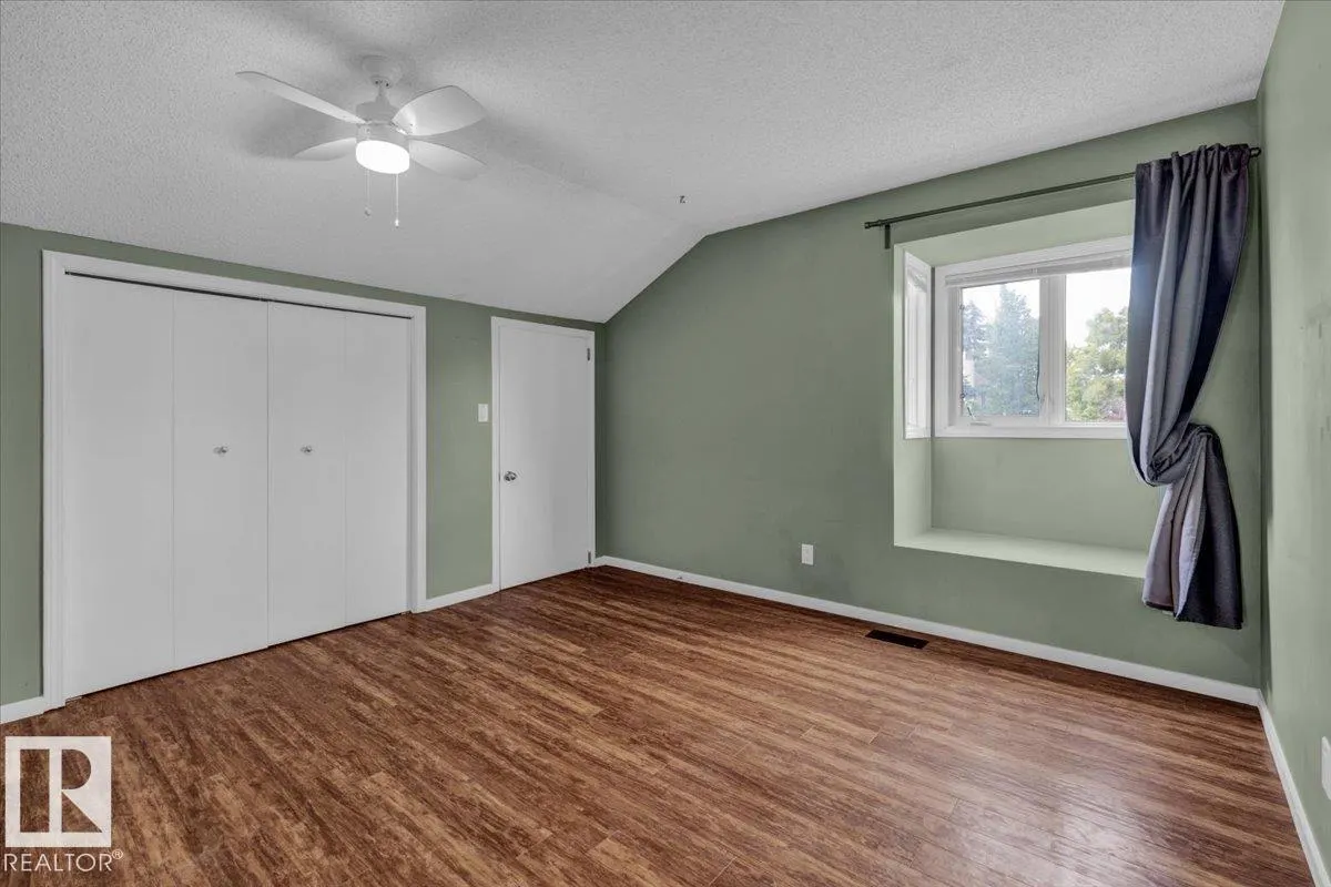 15 DELORME Place