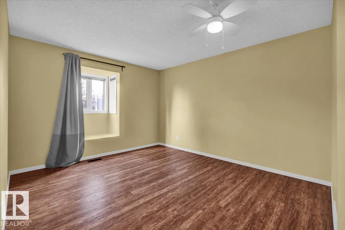 15 DELORME Place