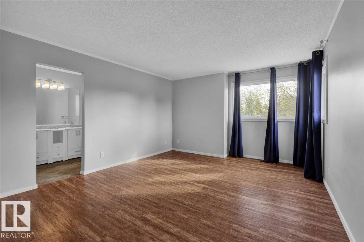 15 DELORME Place