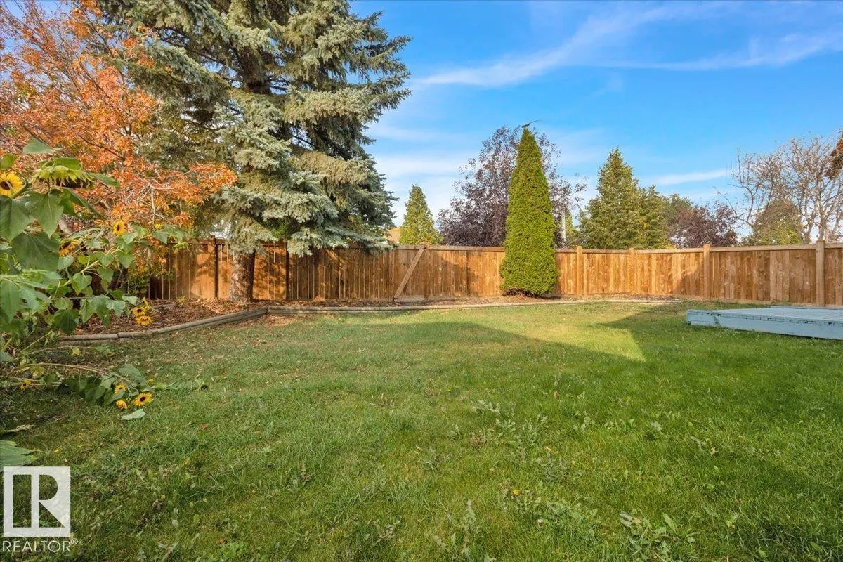 15 DELORME Place