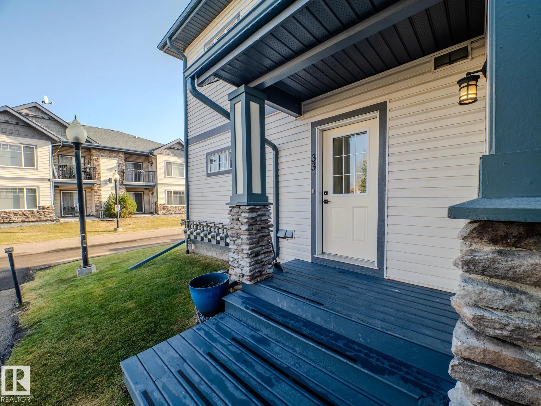 2565 HANNA Crescent