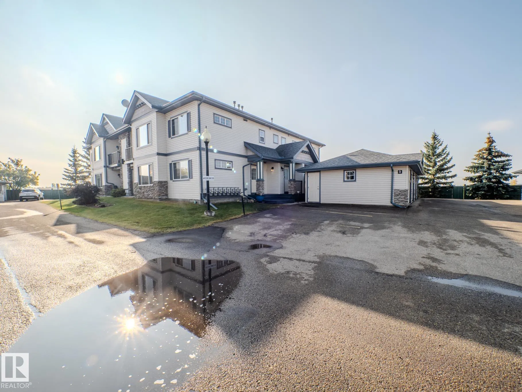2565 HANNA Crescent