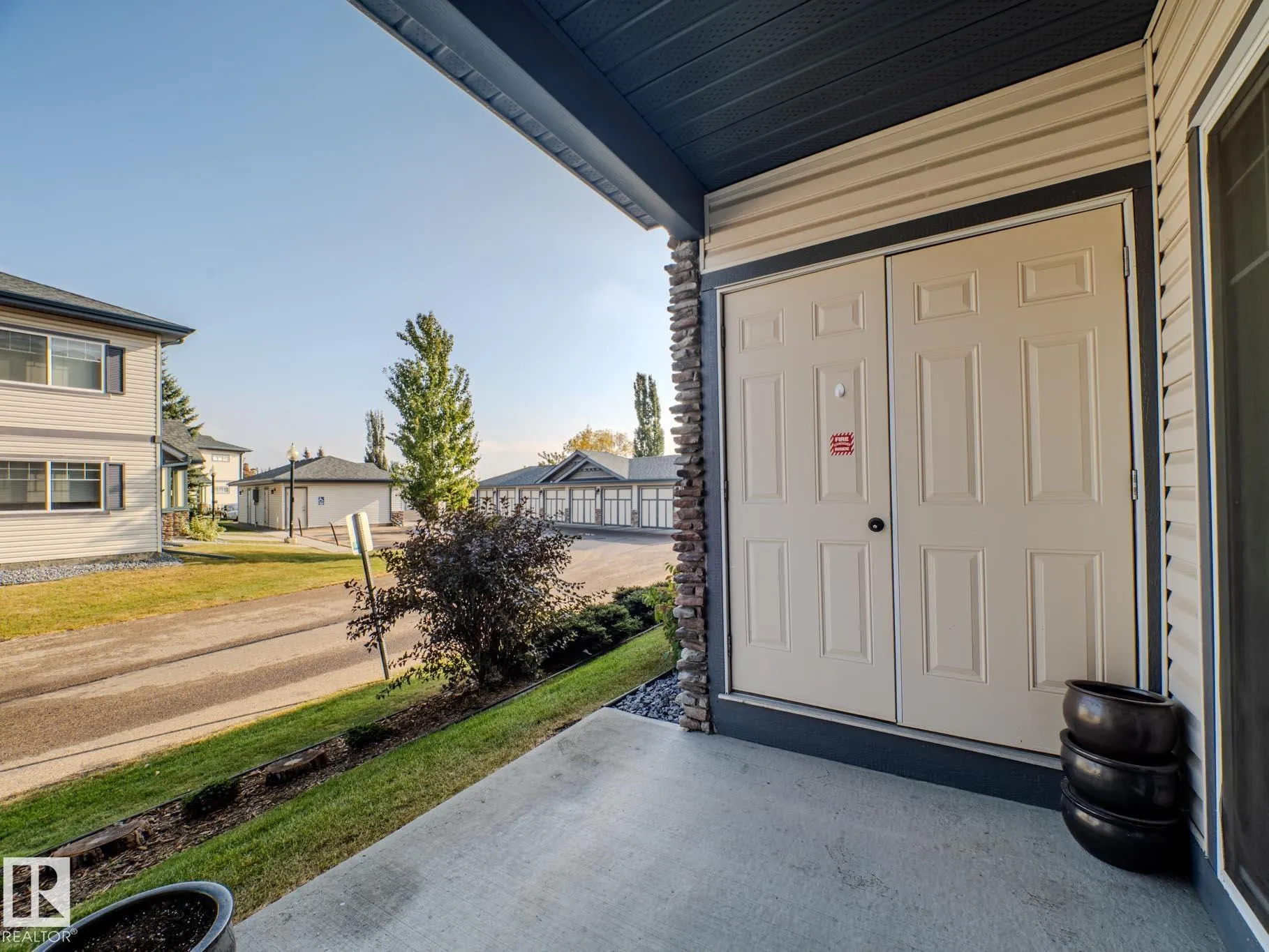 2565 HANNA Crescent