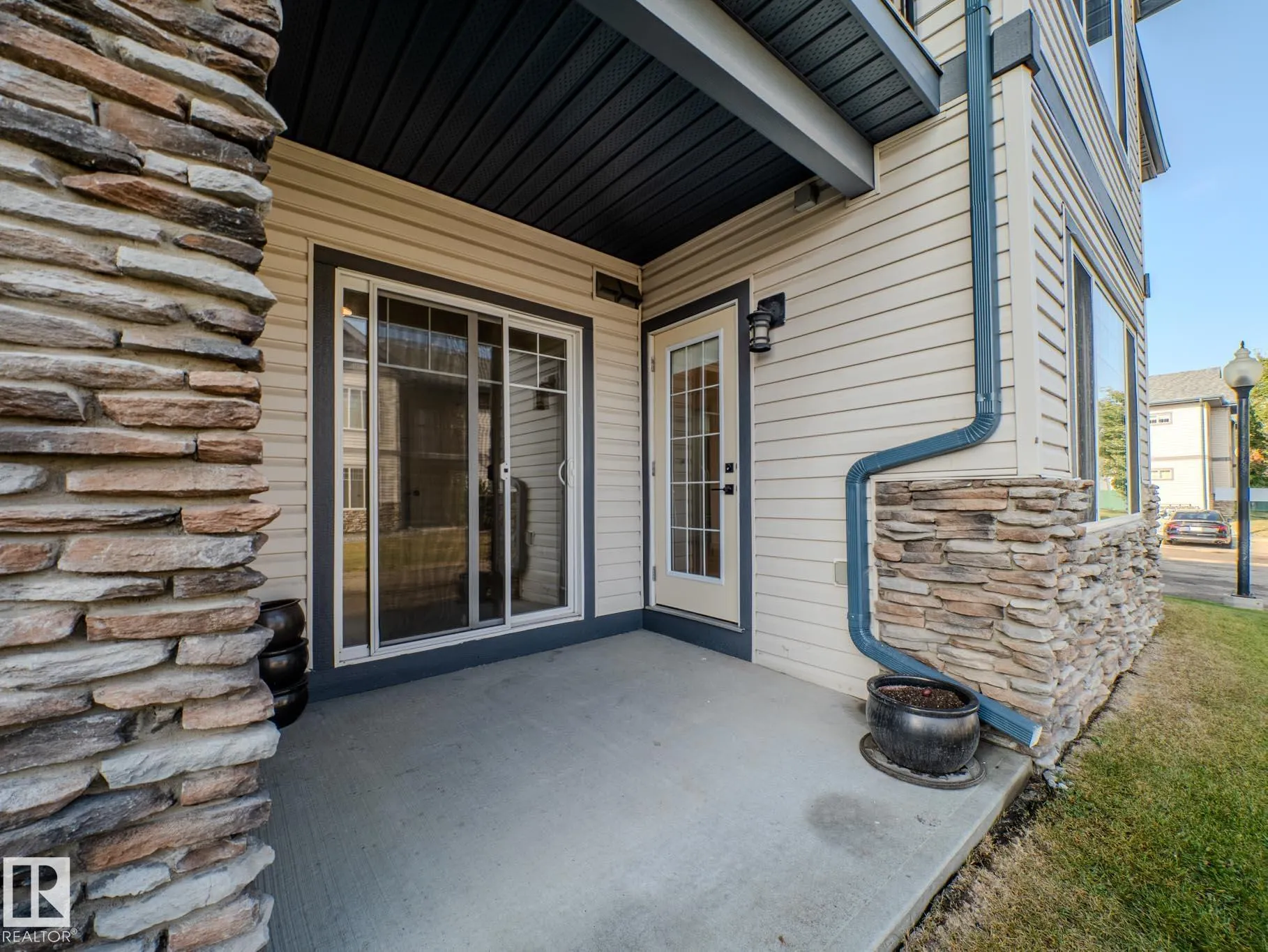 2565 HANNA Crescent